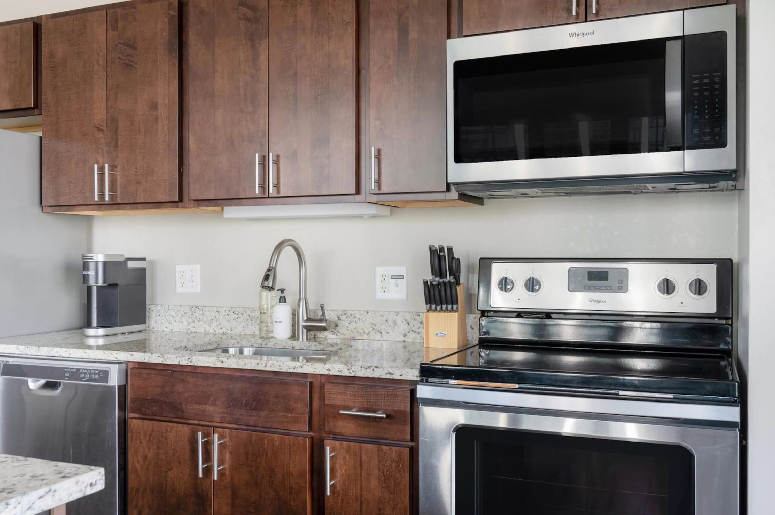 kitchen in Kasa Magnificent Mile Chicago