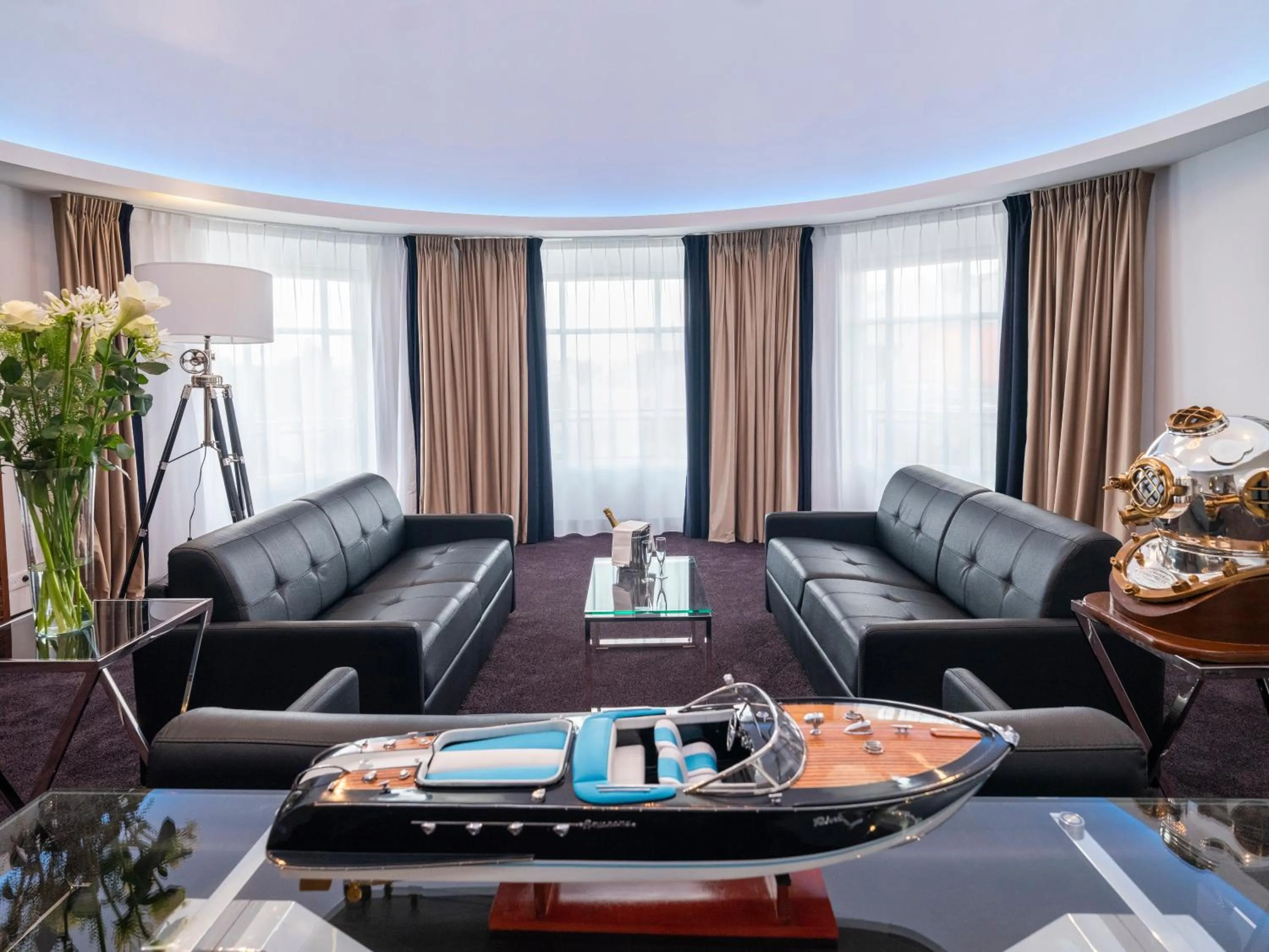 Presidential Suite with Harbor View in Westotel Le Pouliguen