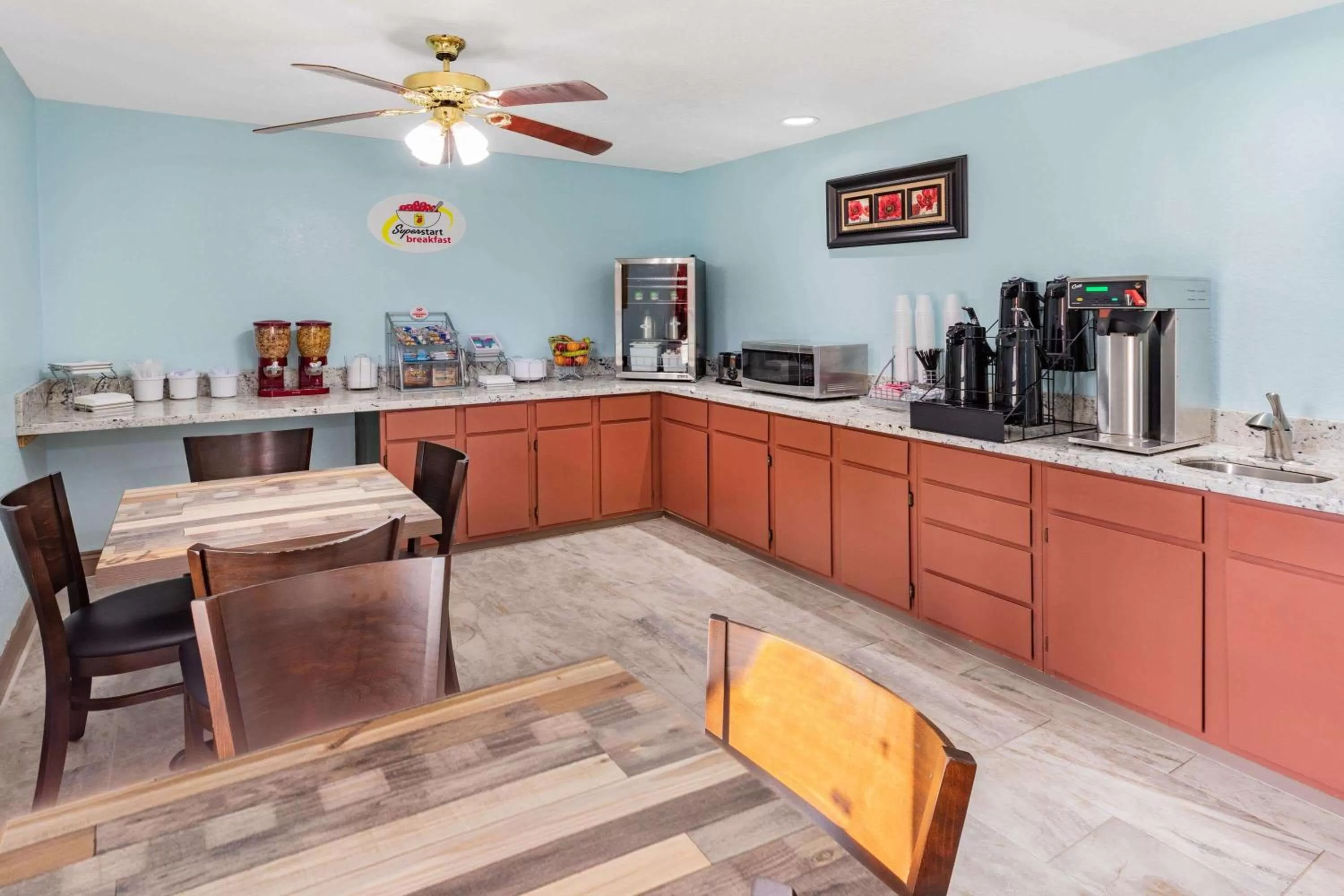 Breakfast in Super 8 by Wyndham Kinder/Coushatta near Casino