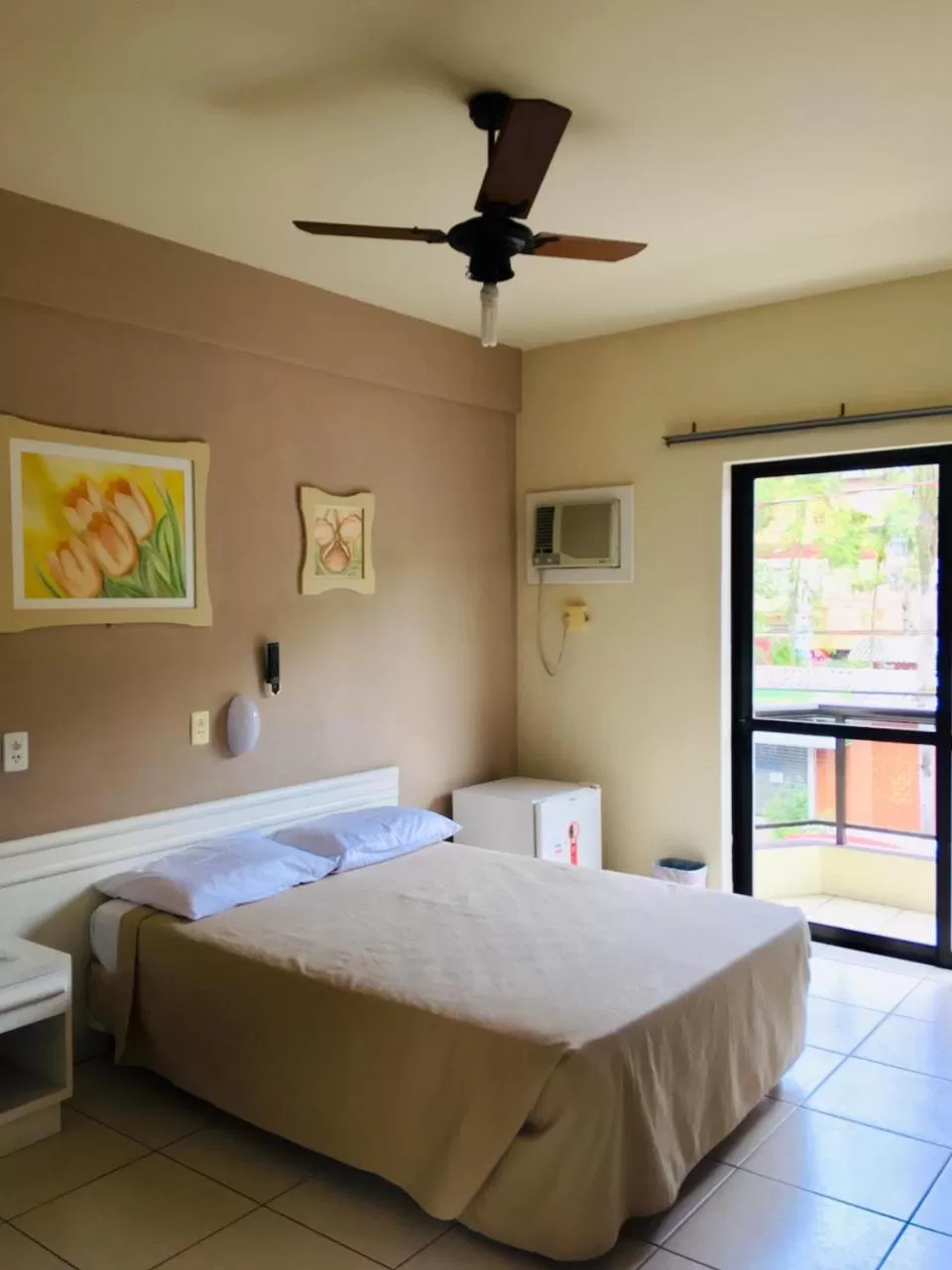 Bedroom, Bed in Hotel Cambirela