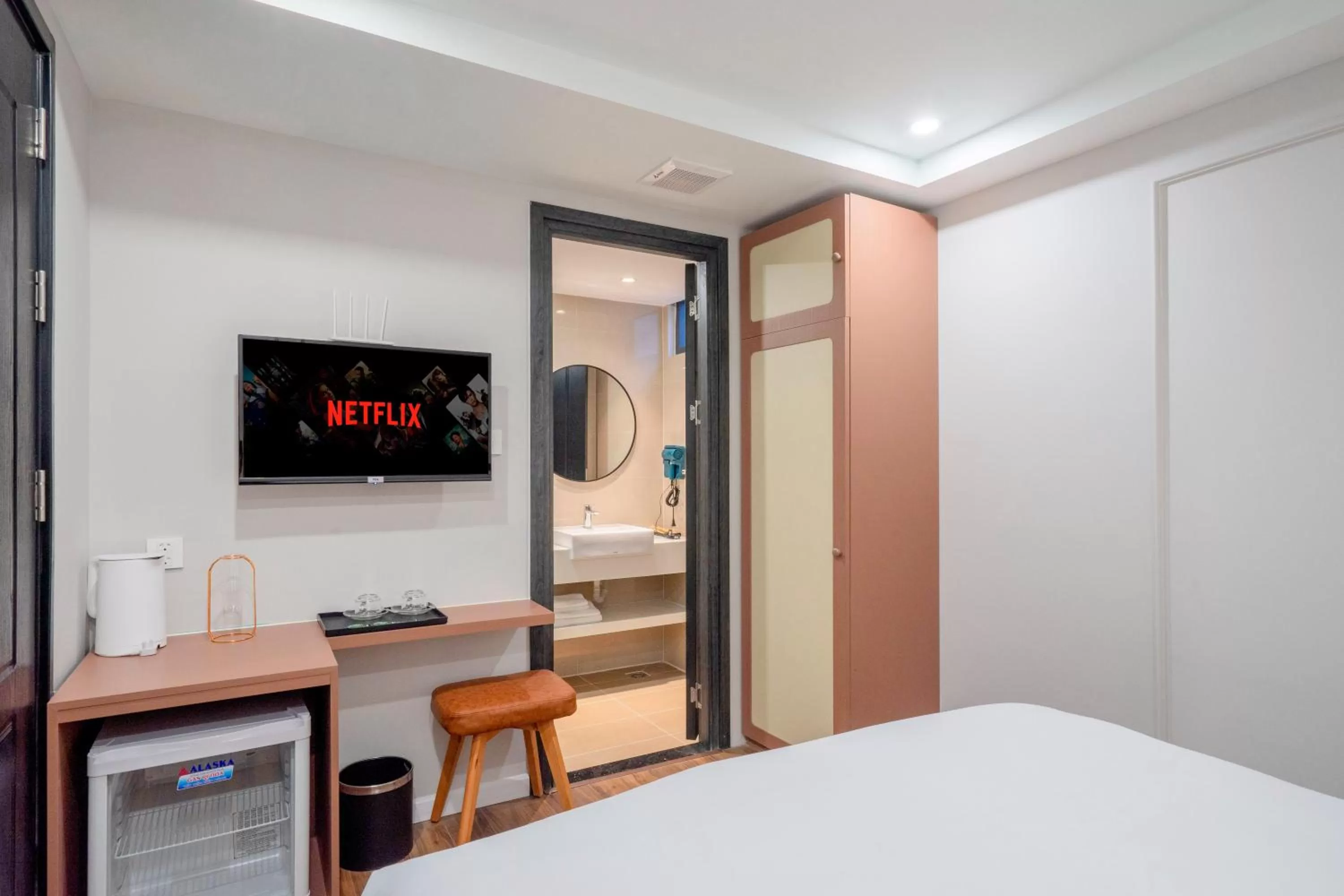 TV and multimedia, Bed in SAZI HOTEL - BÙI THỊ XUÂN