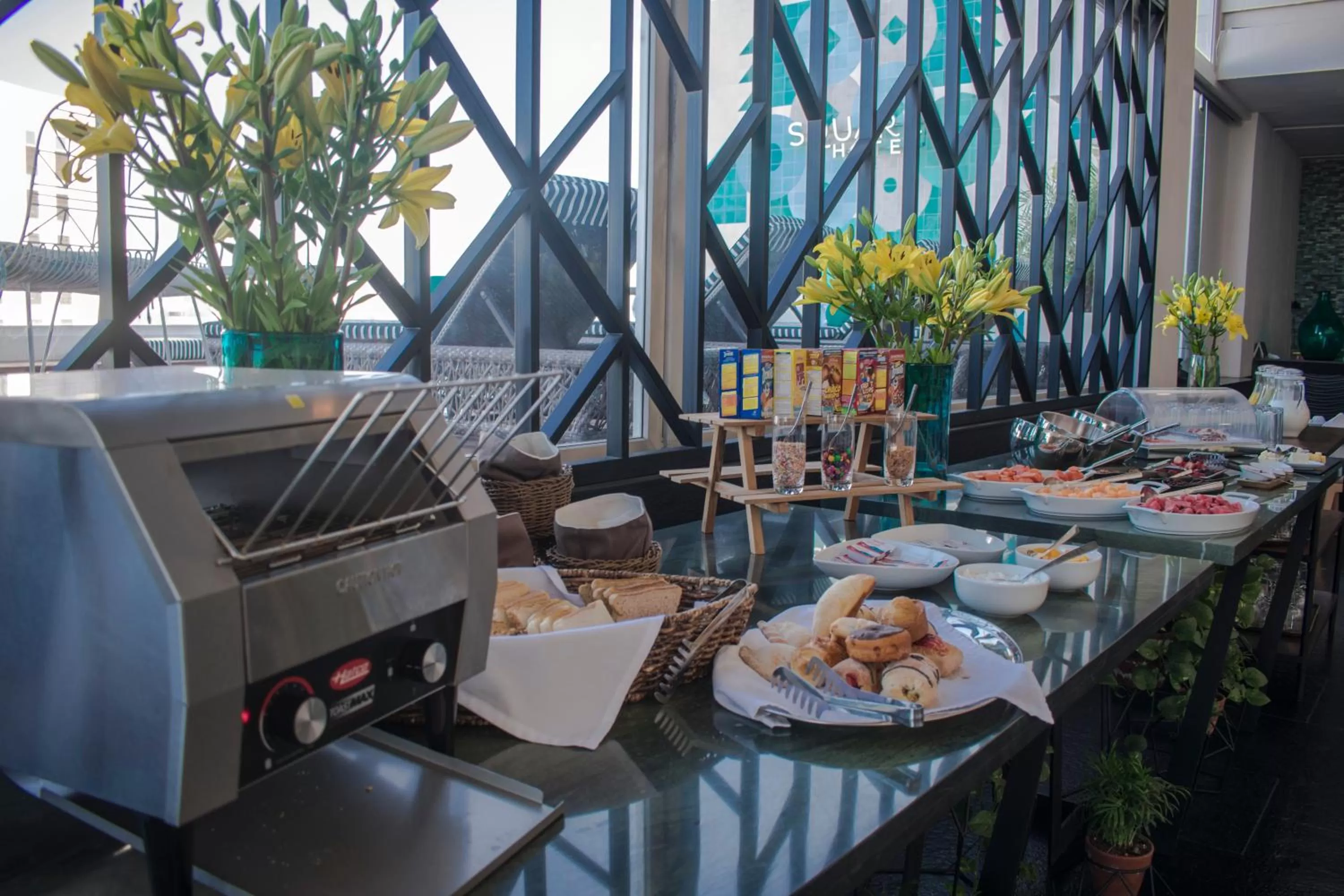 Food and drinks in Square Small Luxury Hotel - Providencia