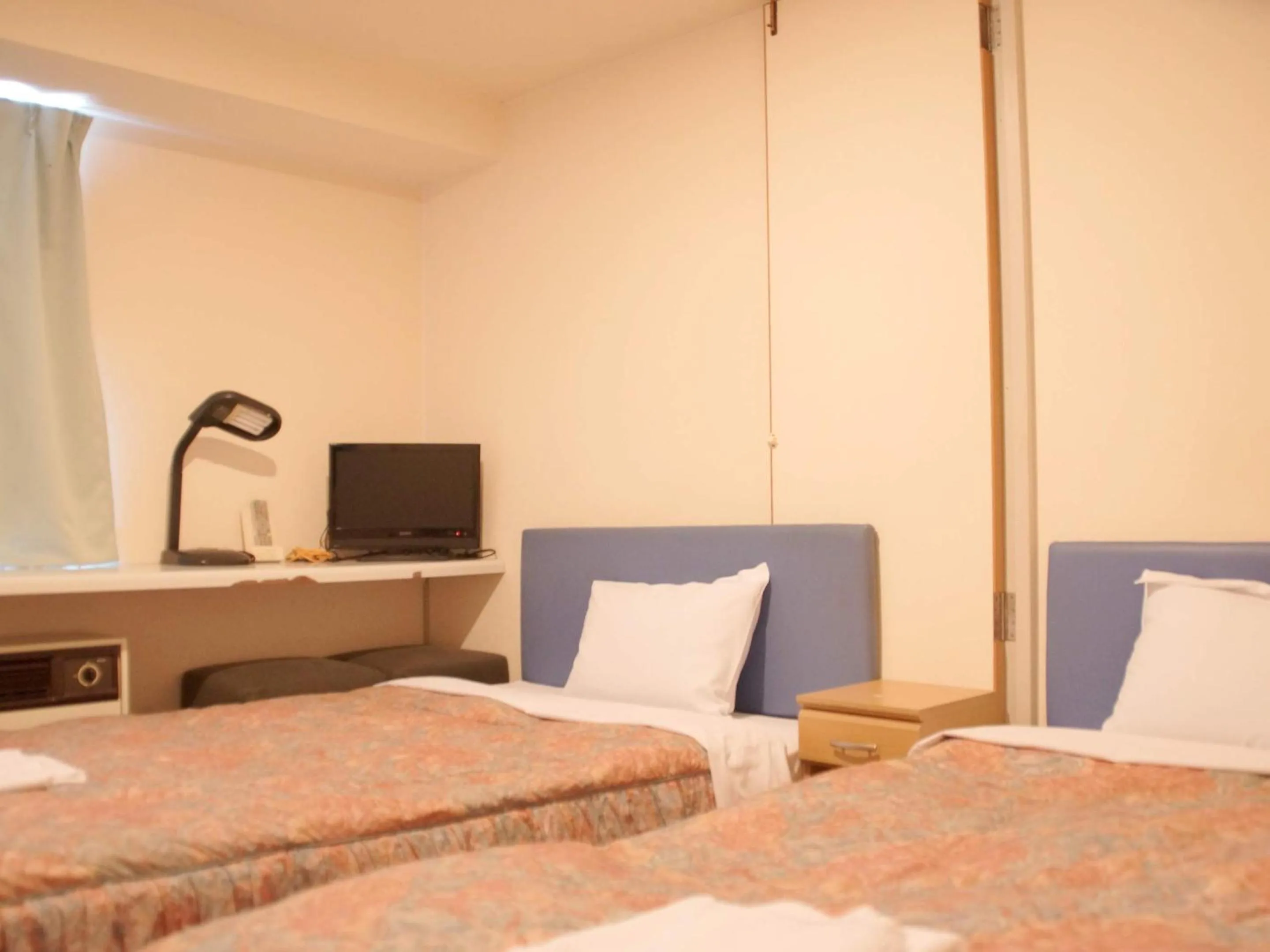 Photo of the whole room in Business Hotel Chateau Est Takamatsu