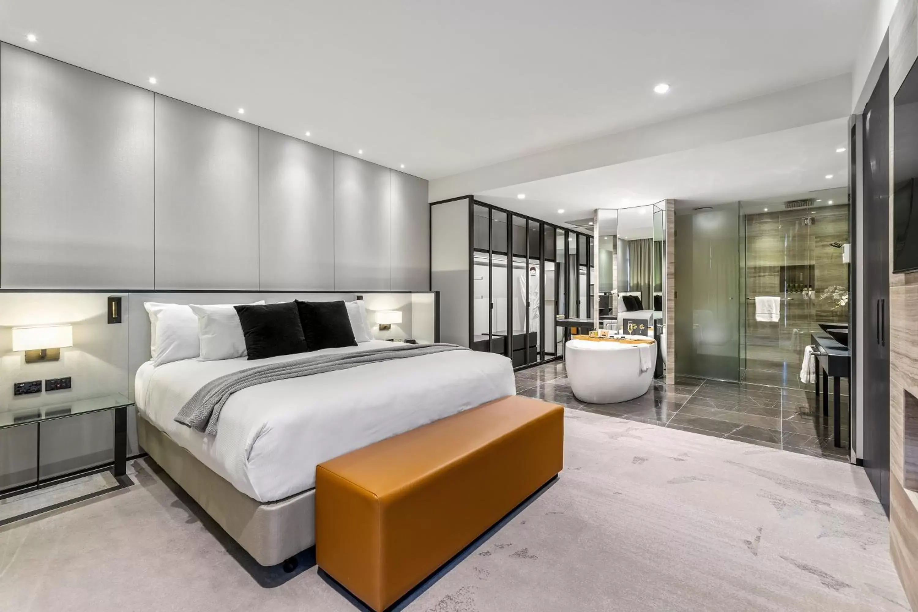 Bentham Suite in Peppers Waymouth Hotel Bentham Suite in Peppers Waymouth Hotel