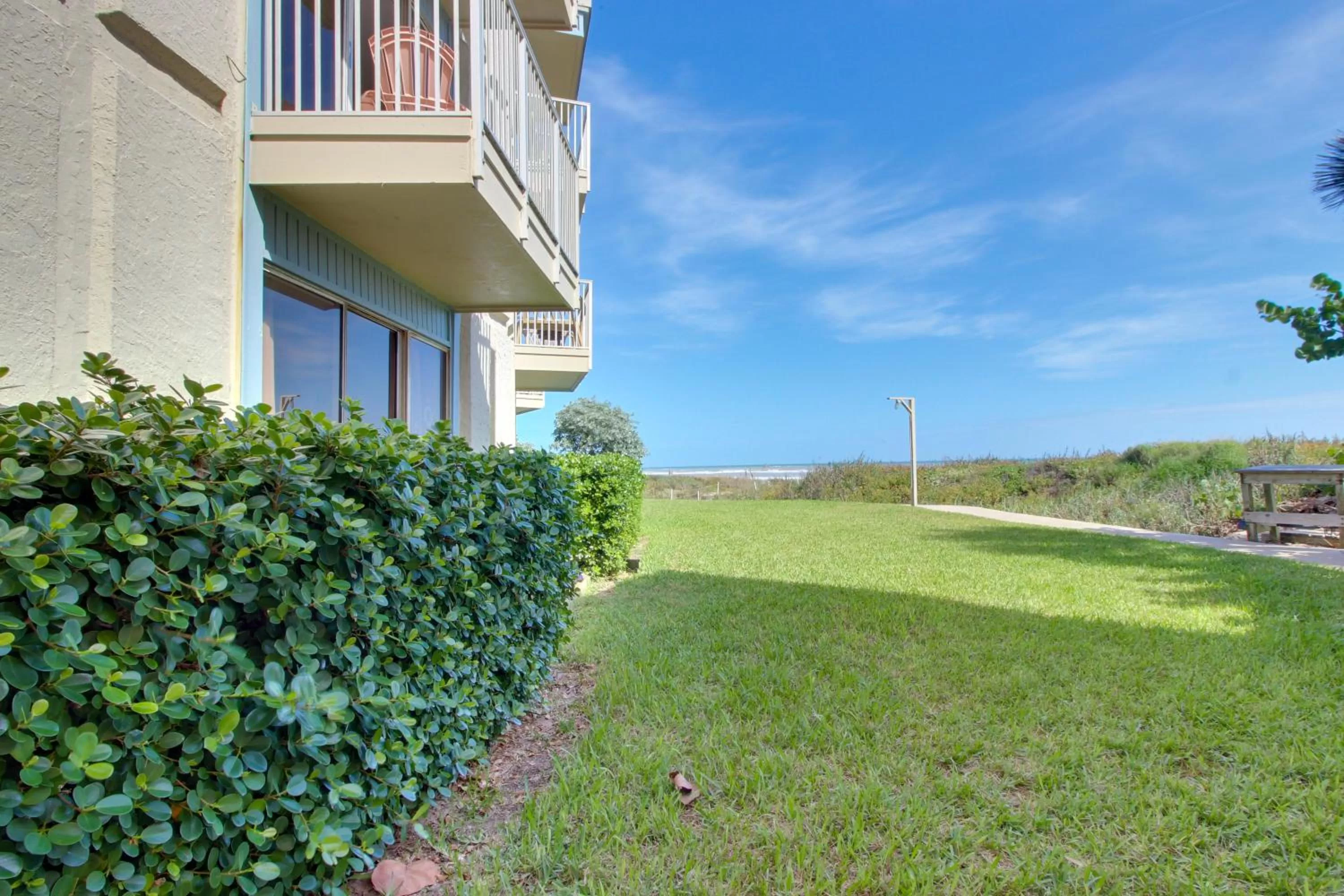 Patio, Property Building in La Internacional Condominiums #210