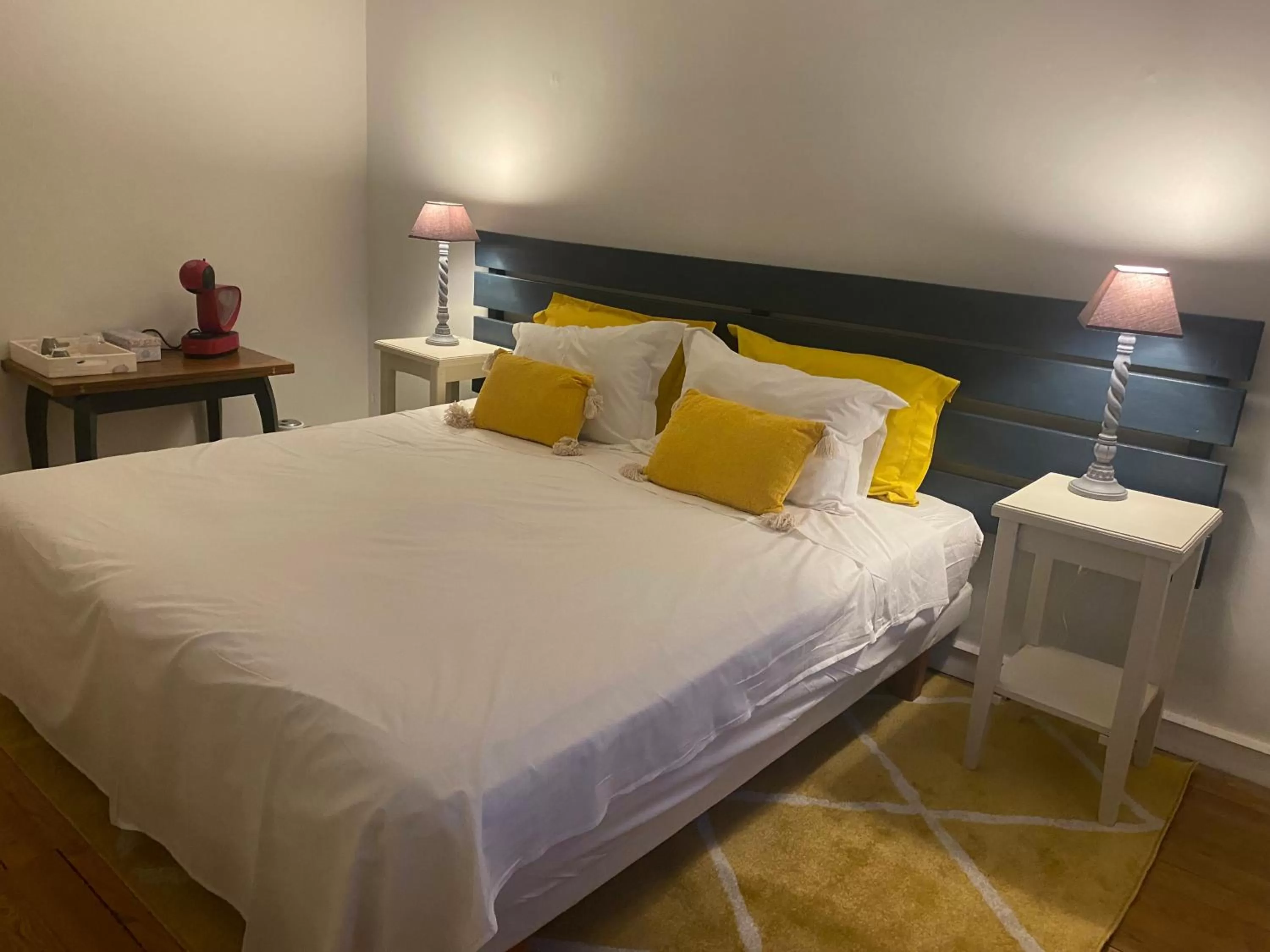 Bed in Serendipity Eymet B&B