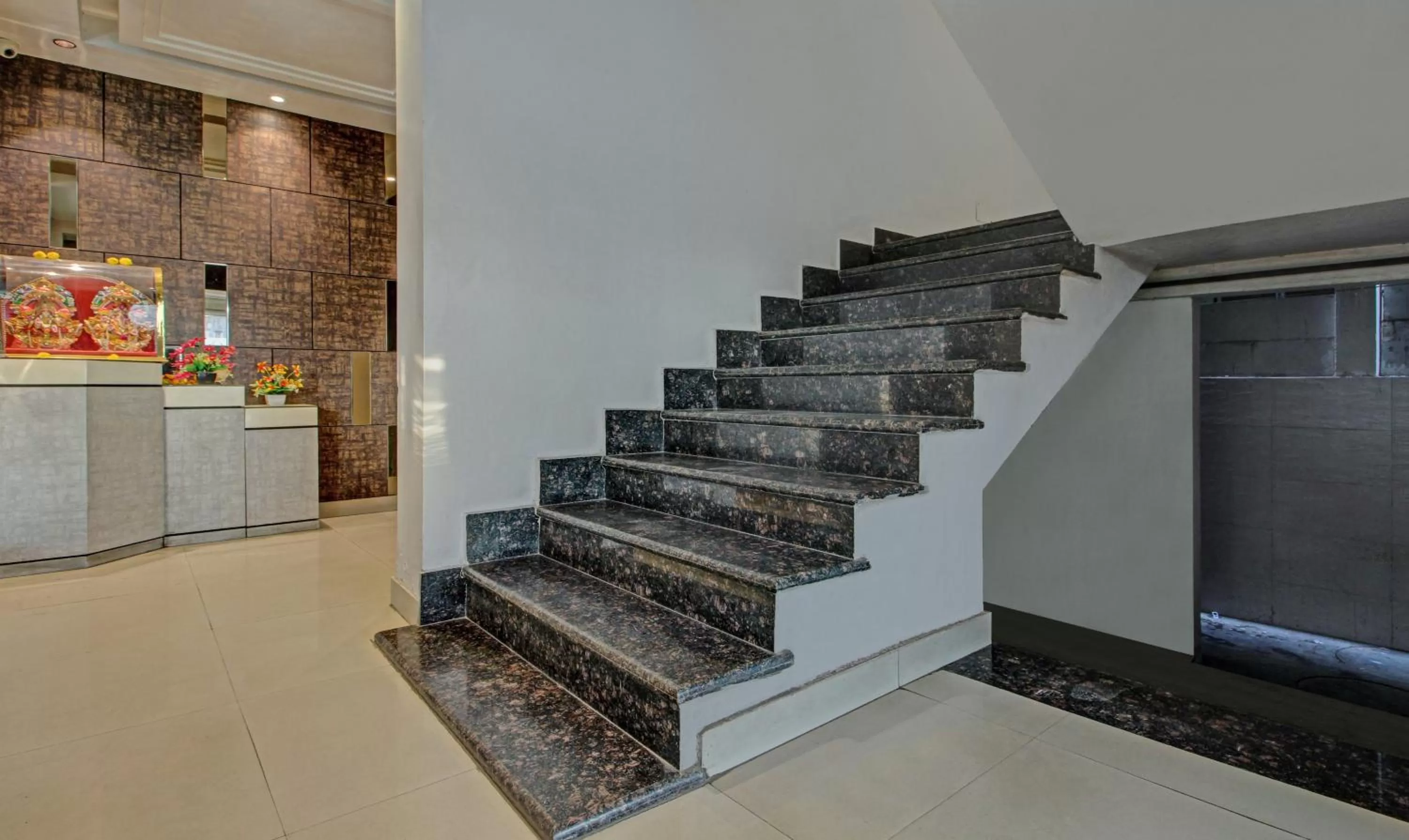 Treebo Trend Glassotel Ruby