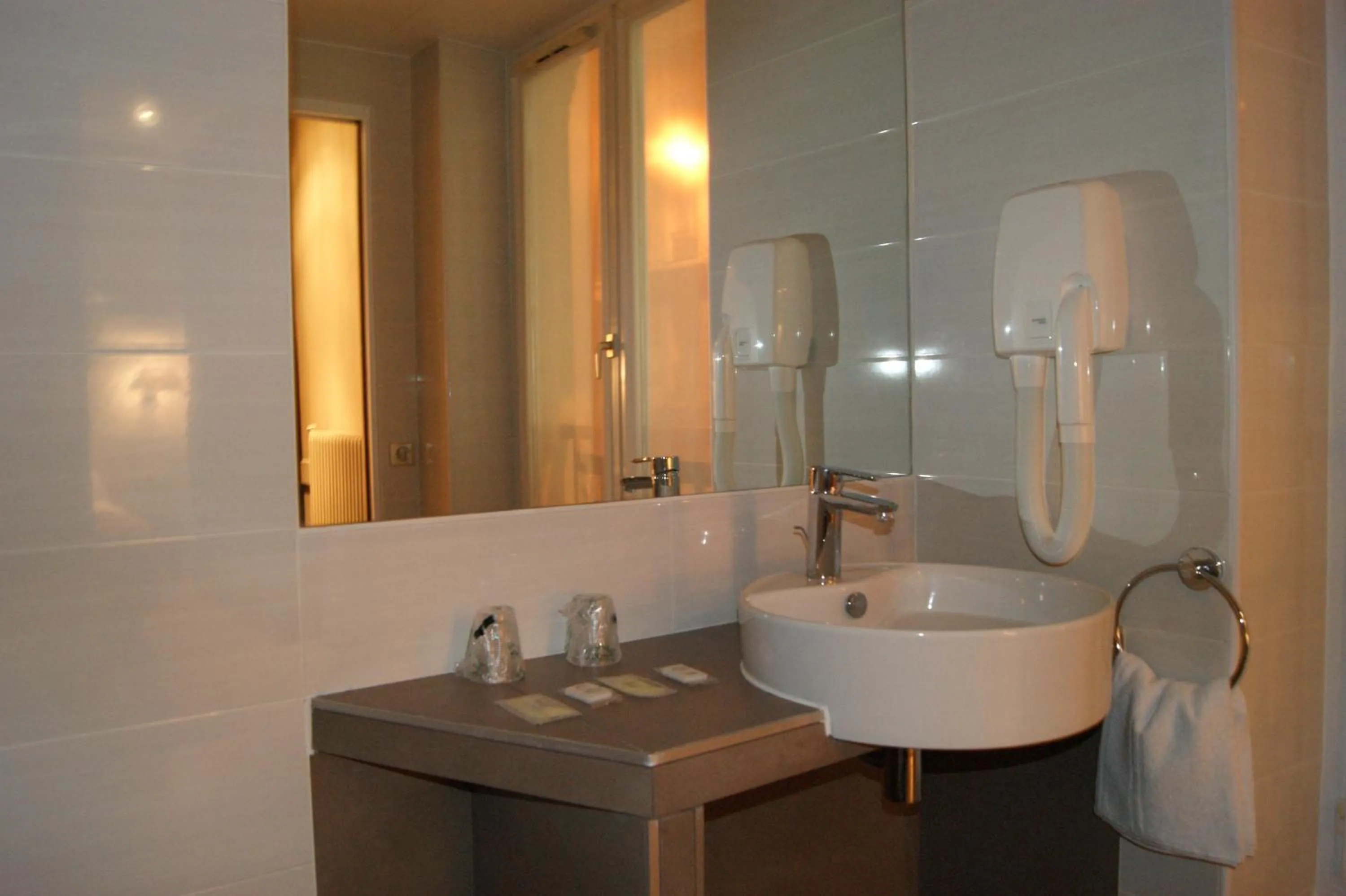 Bathroom in Hotel d'Amiens