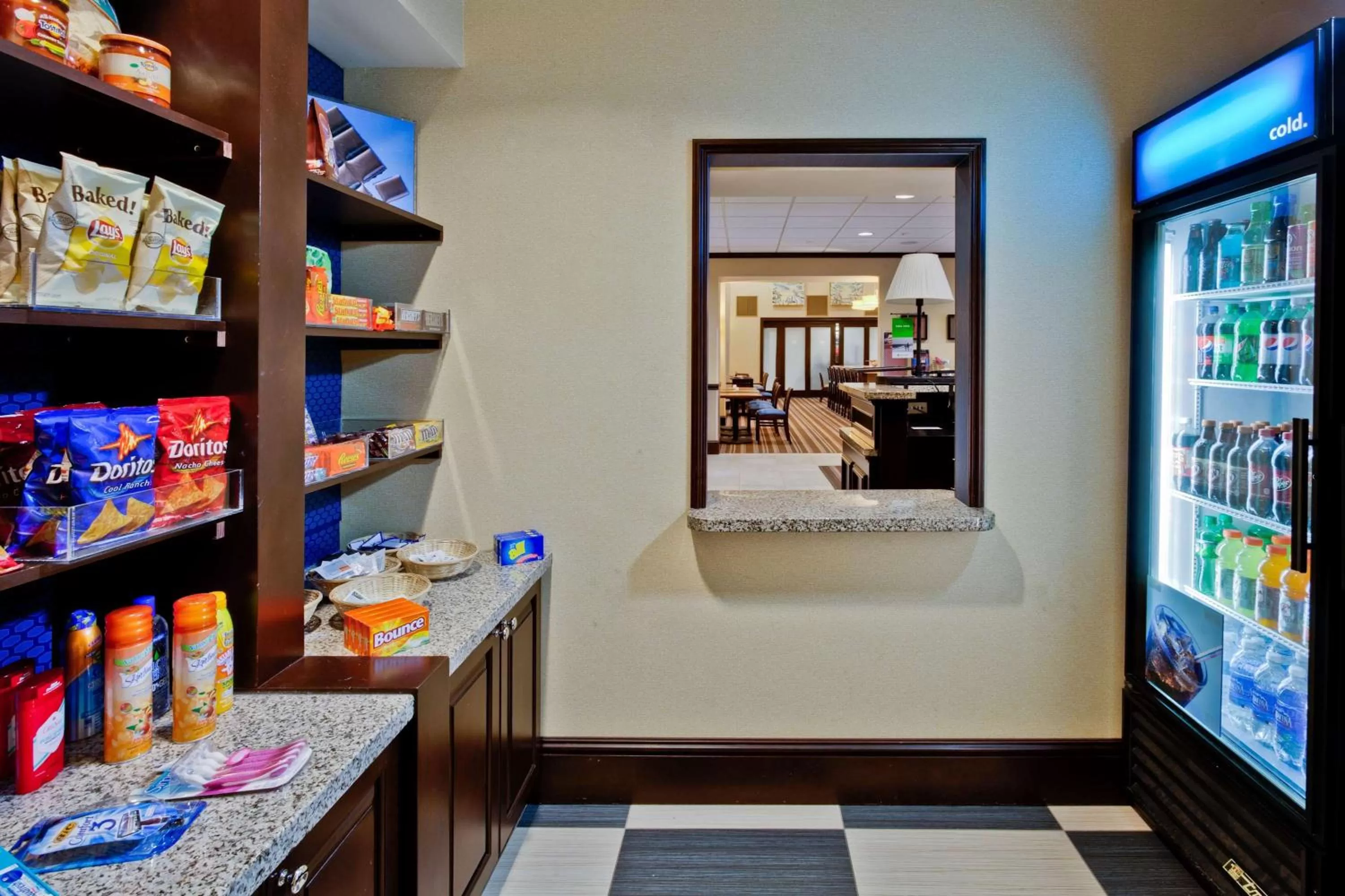 Restaurant/places to eat, Bed in Hampton Inn & Suites Stuart-North