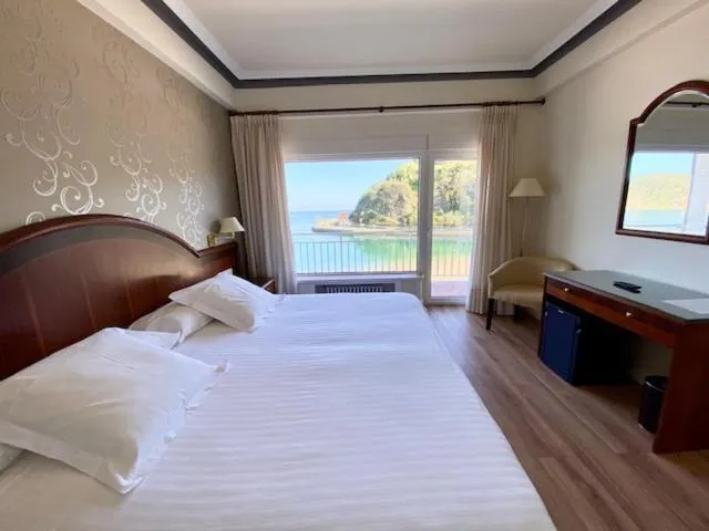 Double or Twin Room with Sea View in Silken Gran Hotel del Sella