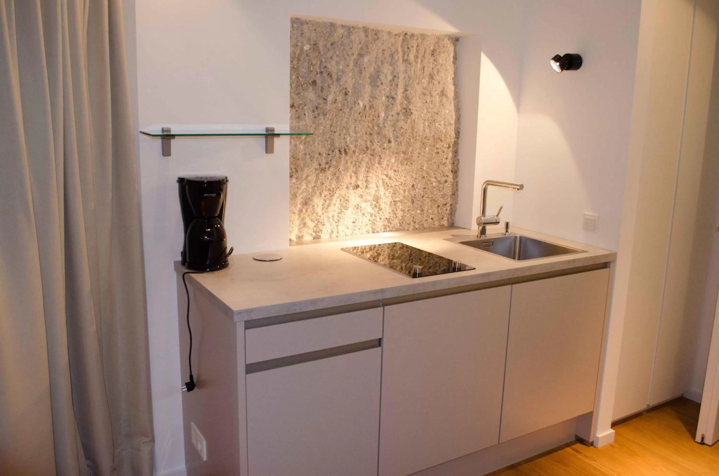 Kitchen or kitchenette in Hotel im Bunker