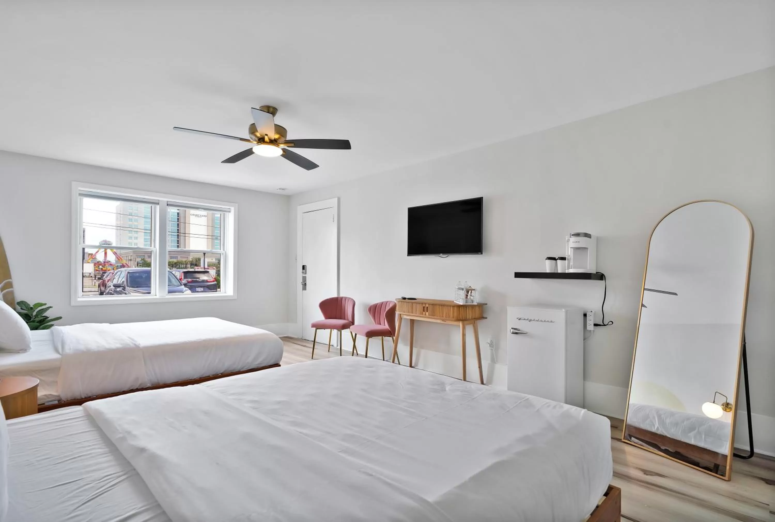 Bed in The Starlite Inn