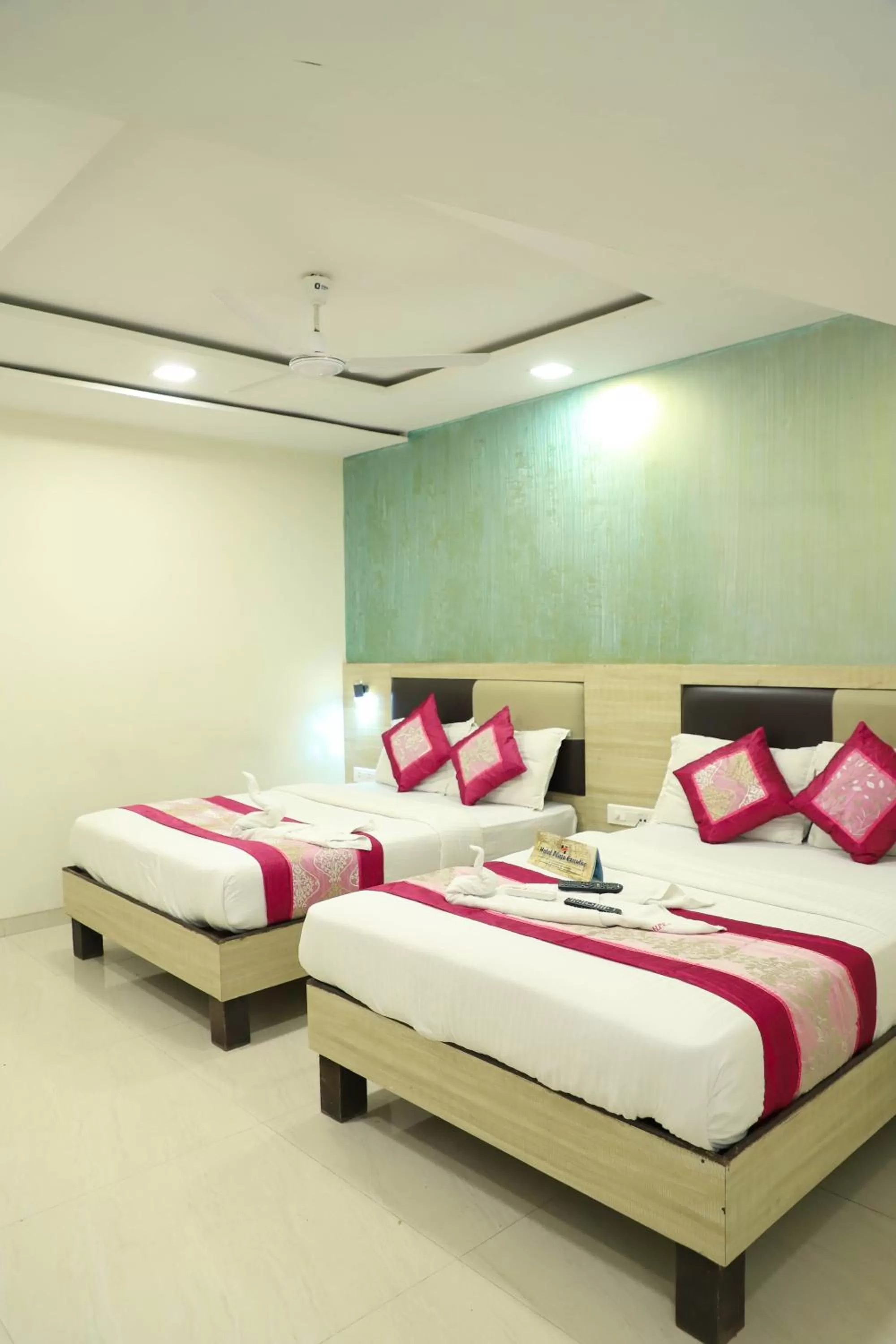 Bedroom in Hotel Plaza Executive - near BKC
