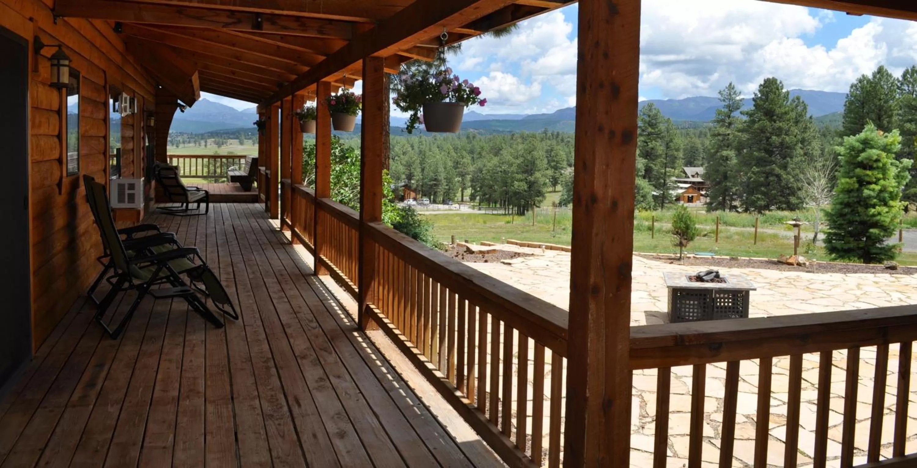 Balcony/Terrace in Elkwood Manor Bed & Breakfast