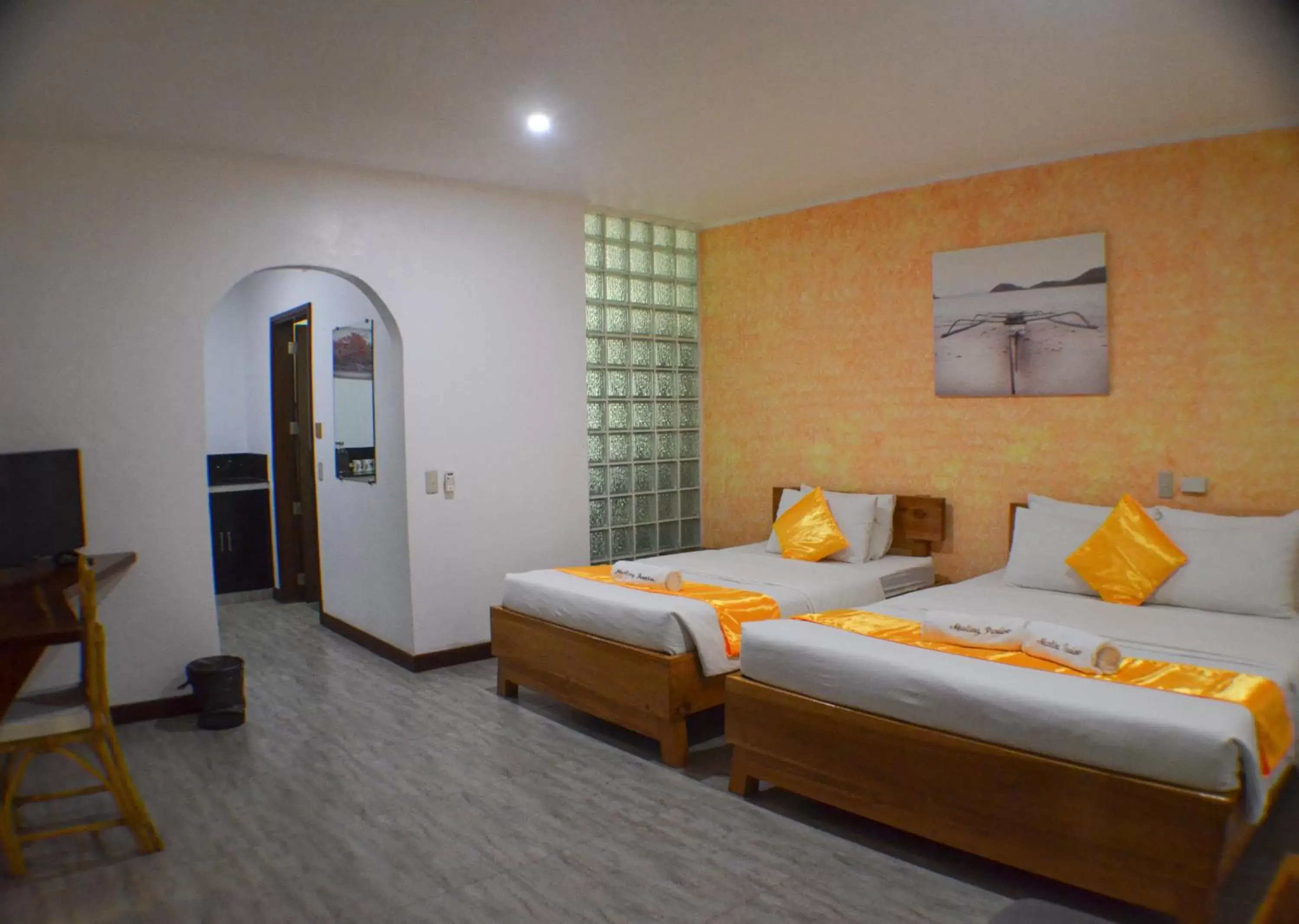 Family Bungalow in Munting Paraiso Family Bungalow in Munting Paraiso