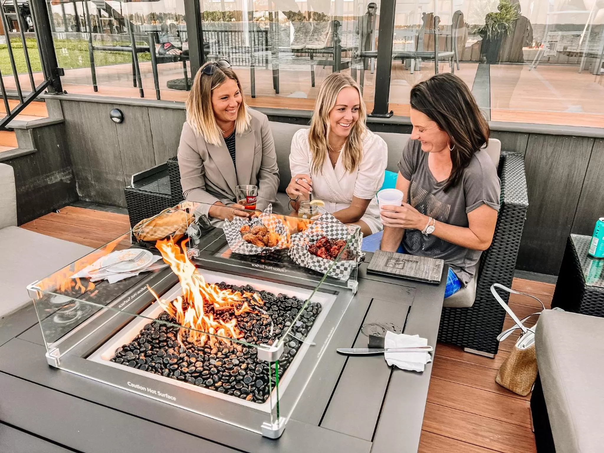 Patio in La Place Rendez-Vous Hotel