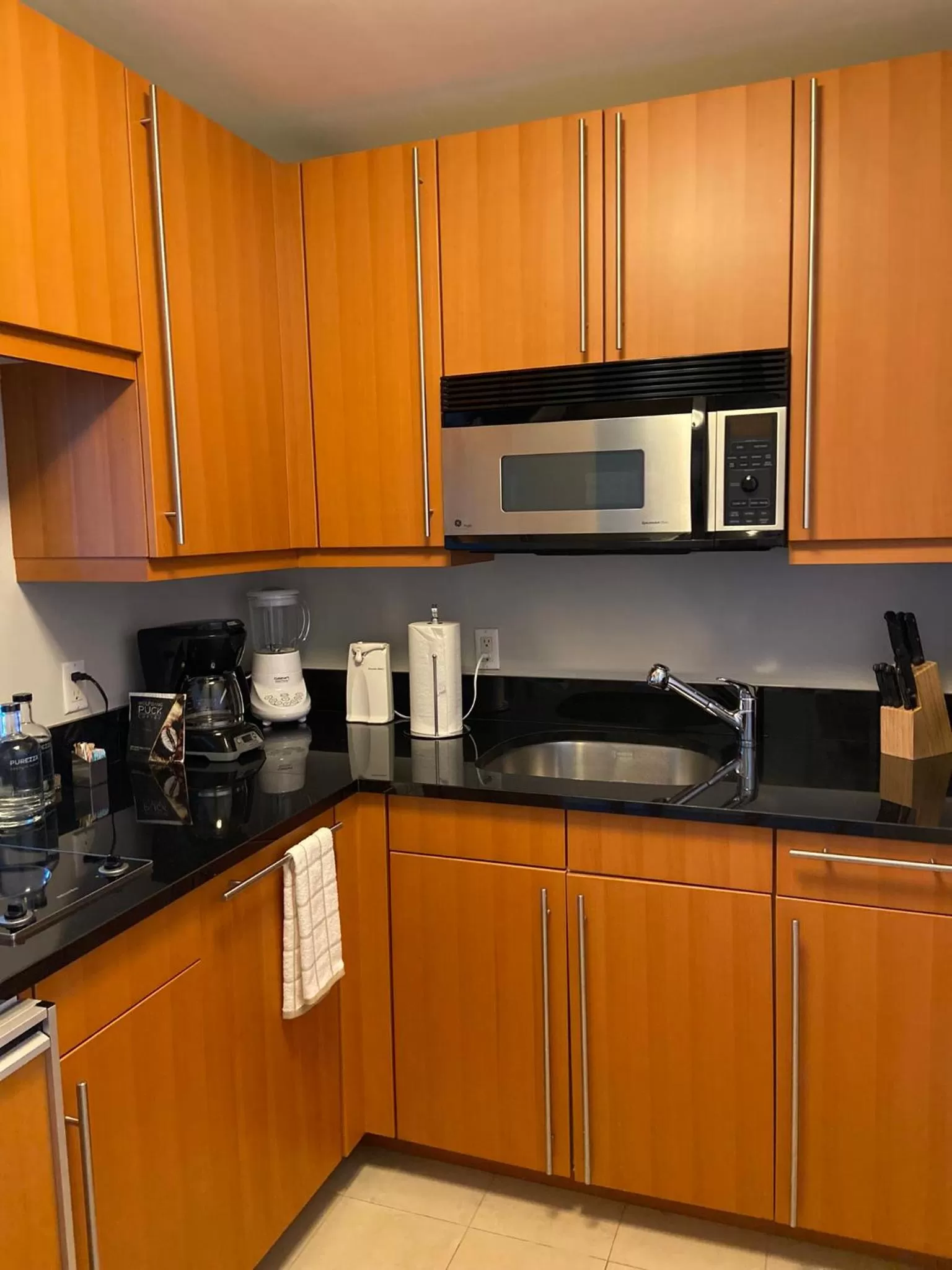 Kitchen or kitchenette, Kitchen/Kitchenette in Four Seasons Hotel Miami - Luxury Private Residences