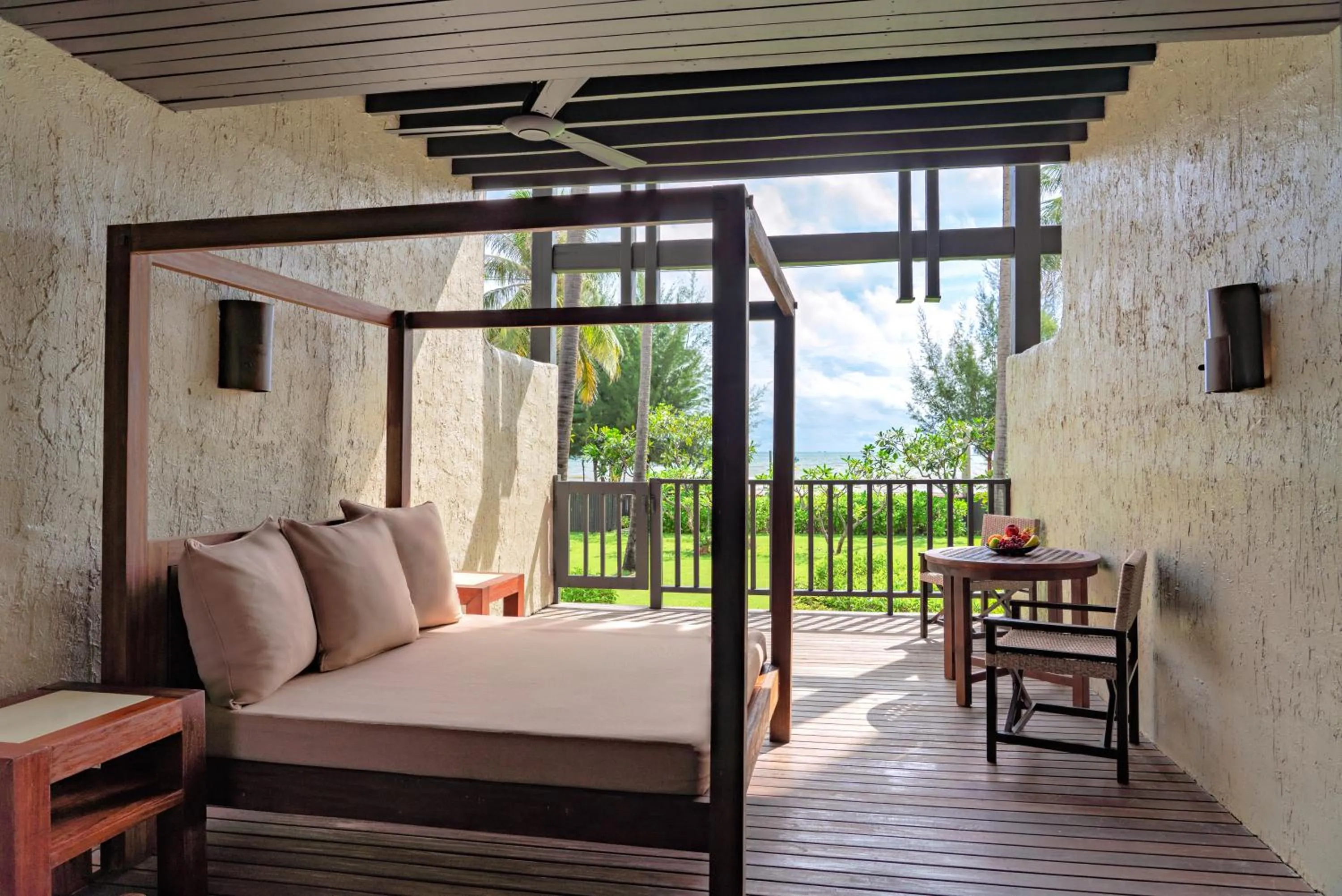 Balcony/Terrace, Bed in Wyndham Hua Hin Pranburi Resort & Villas