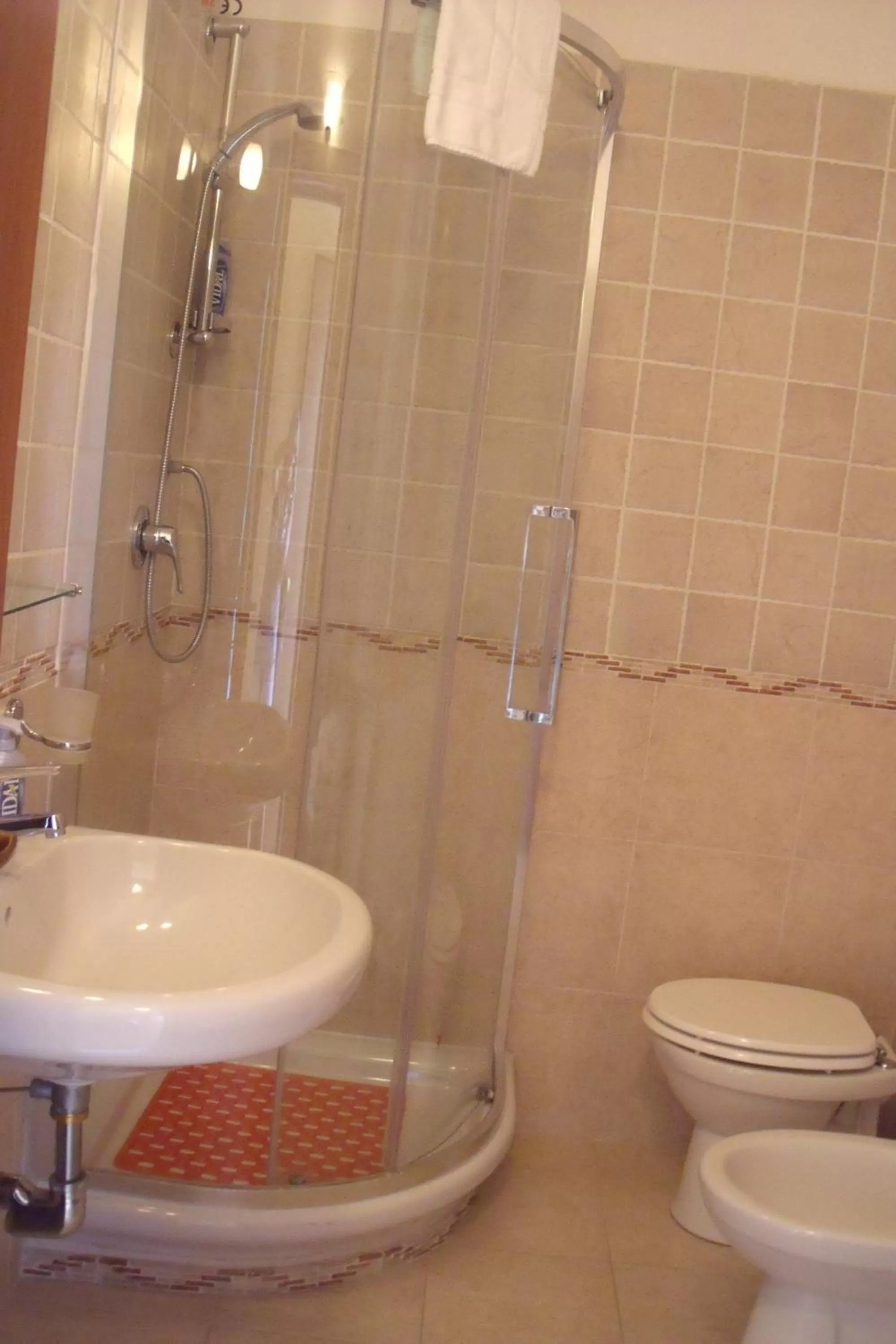 Bathroom in Sabrina Airport