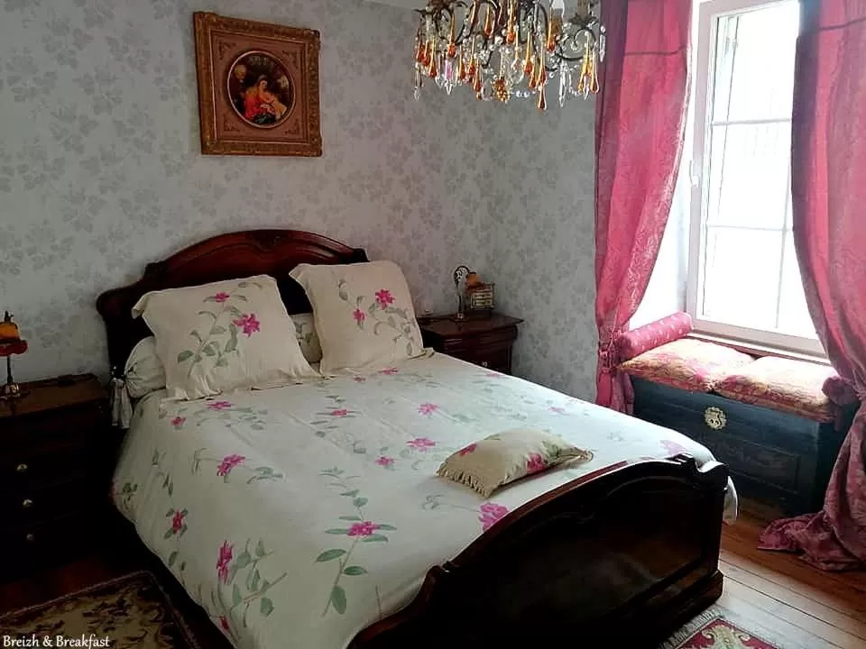 Bedroom, Bed in Breizh & Breakfast