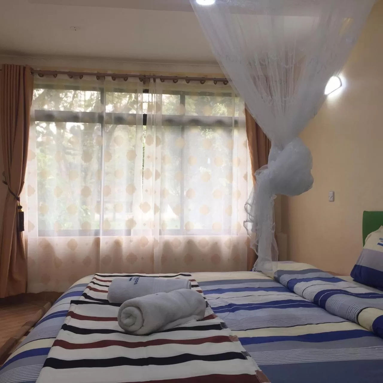 Bed in Vienna Woods Hotel Nakuru