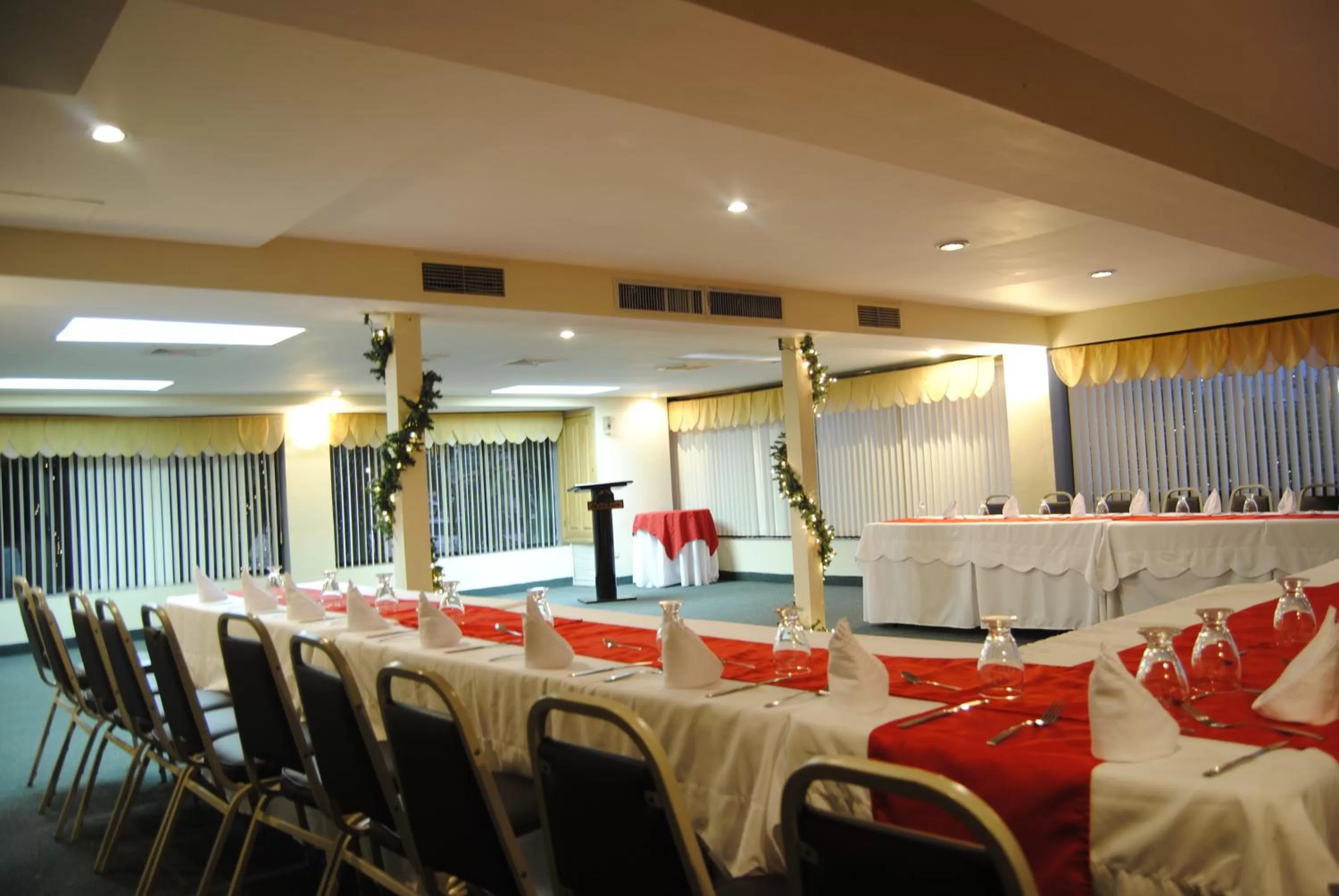 Lounge or bar in Apart Hotel La Cordillera