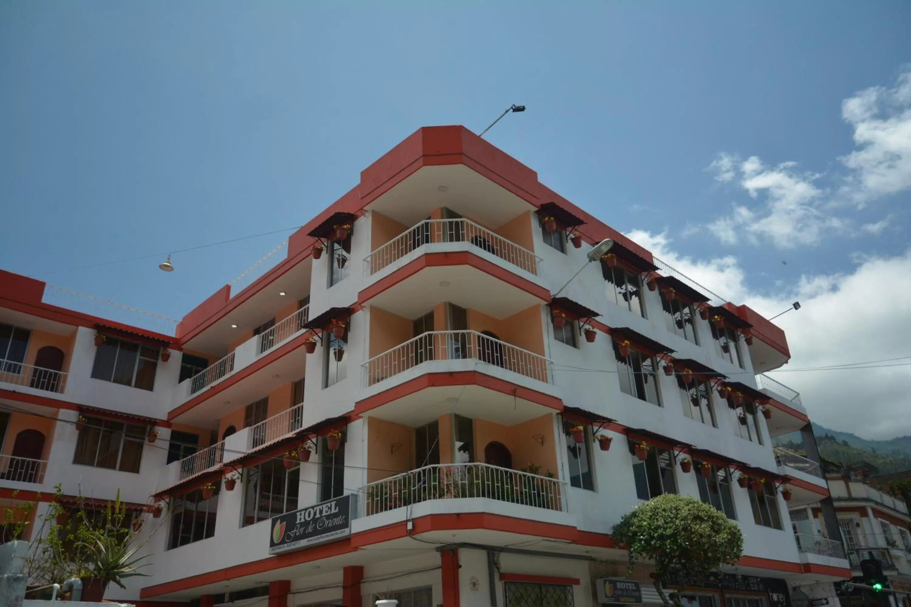 Property Building in Hotel Flor de Oriente