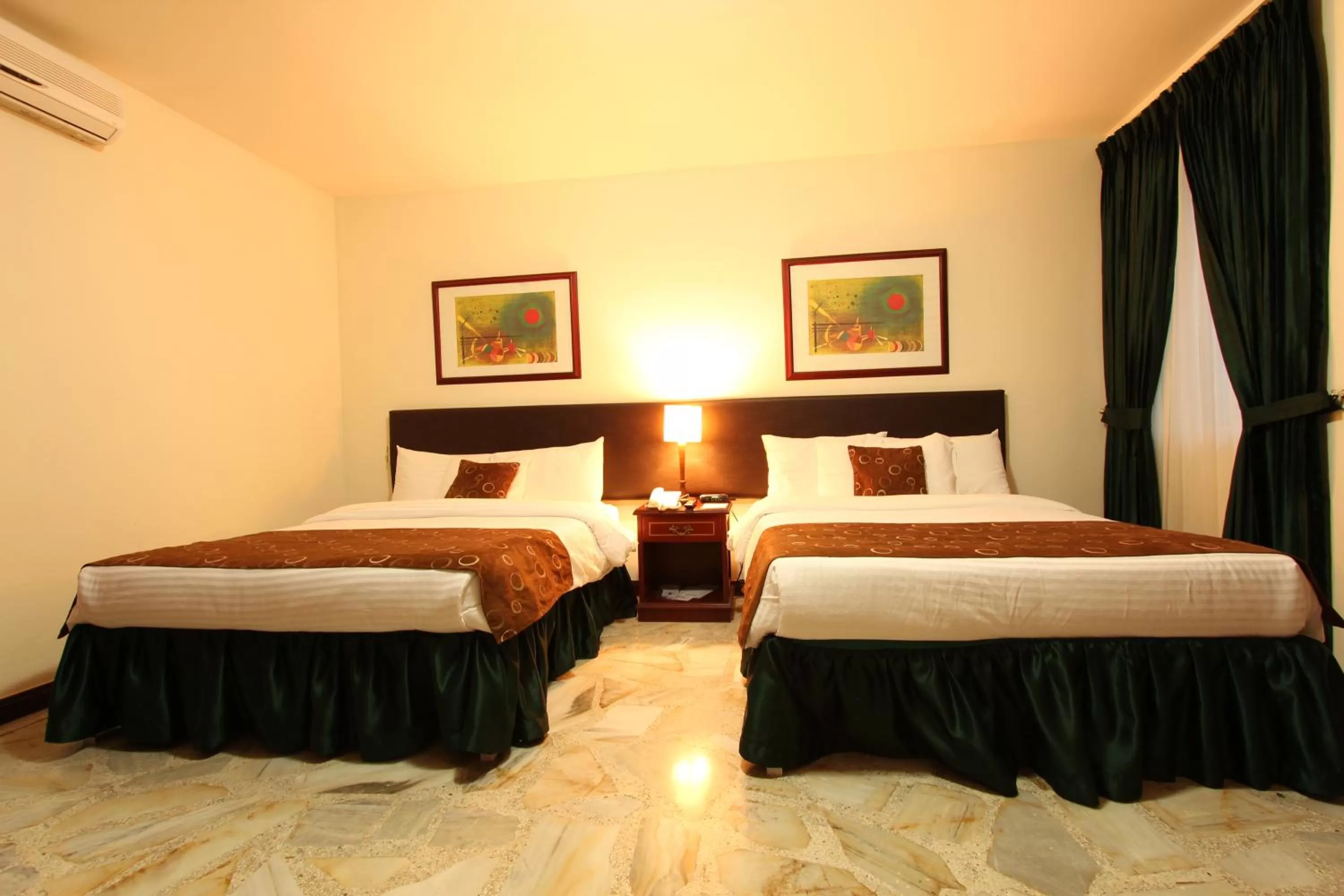 Photo of the whole room in Hotel San Fernando Real