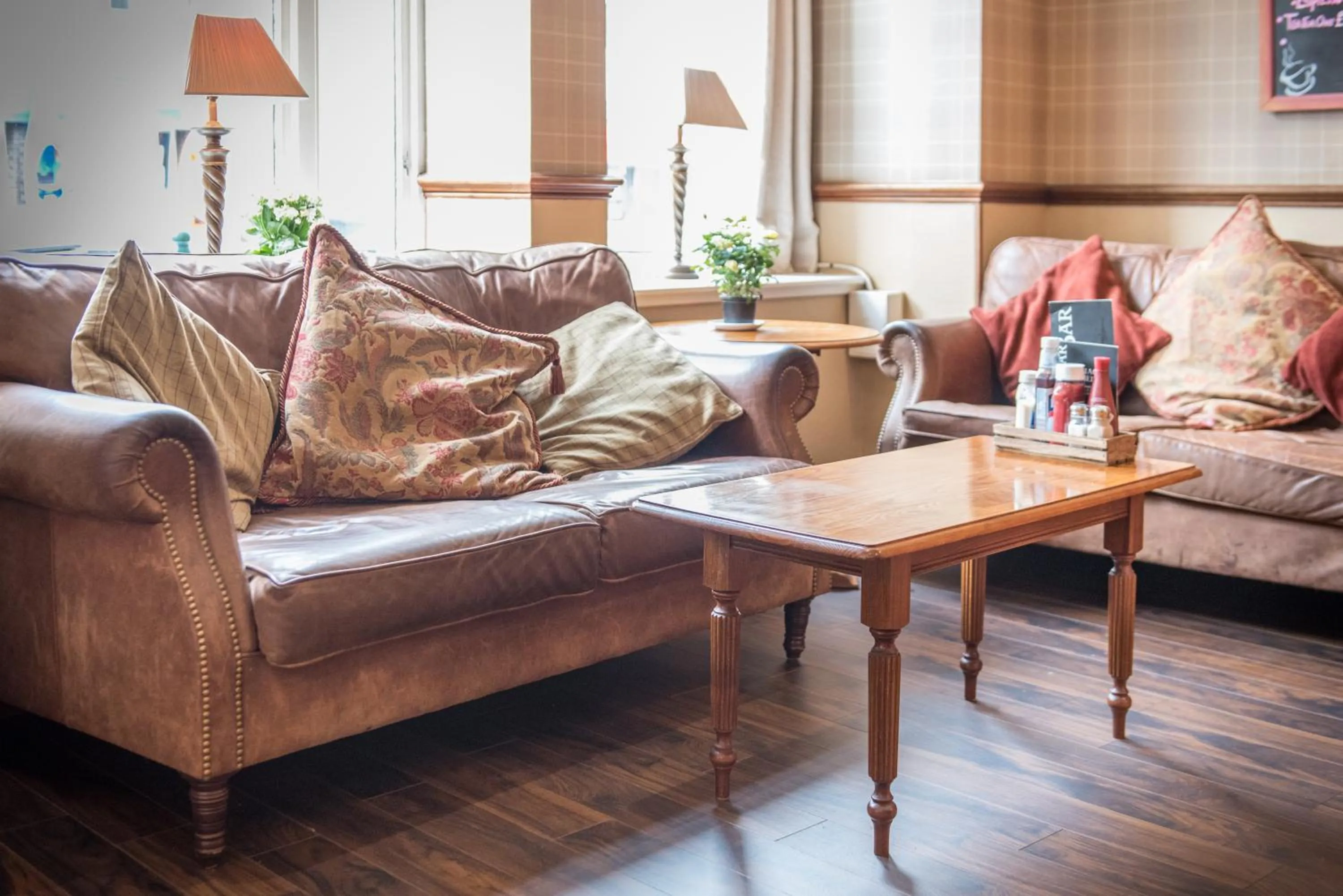 Lounge or bar in The Royal Hotel