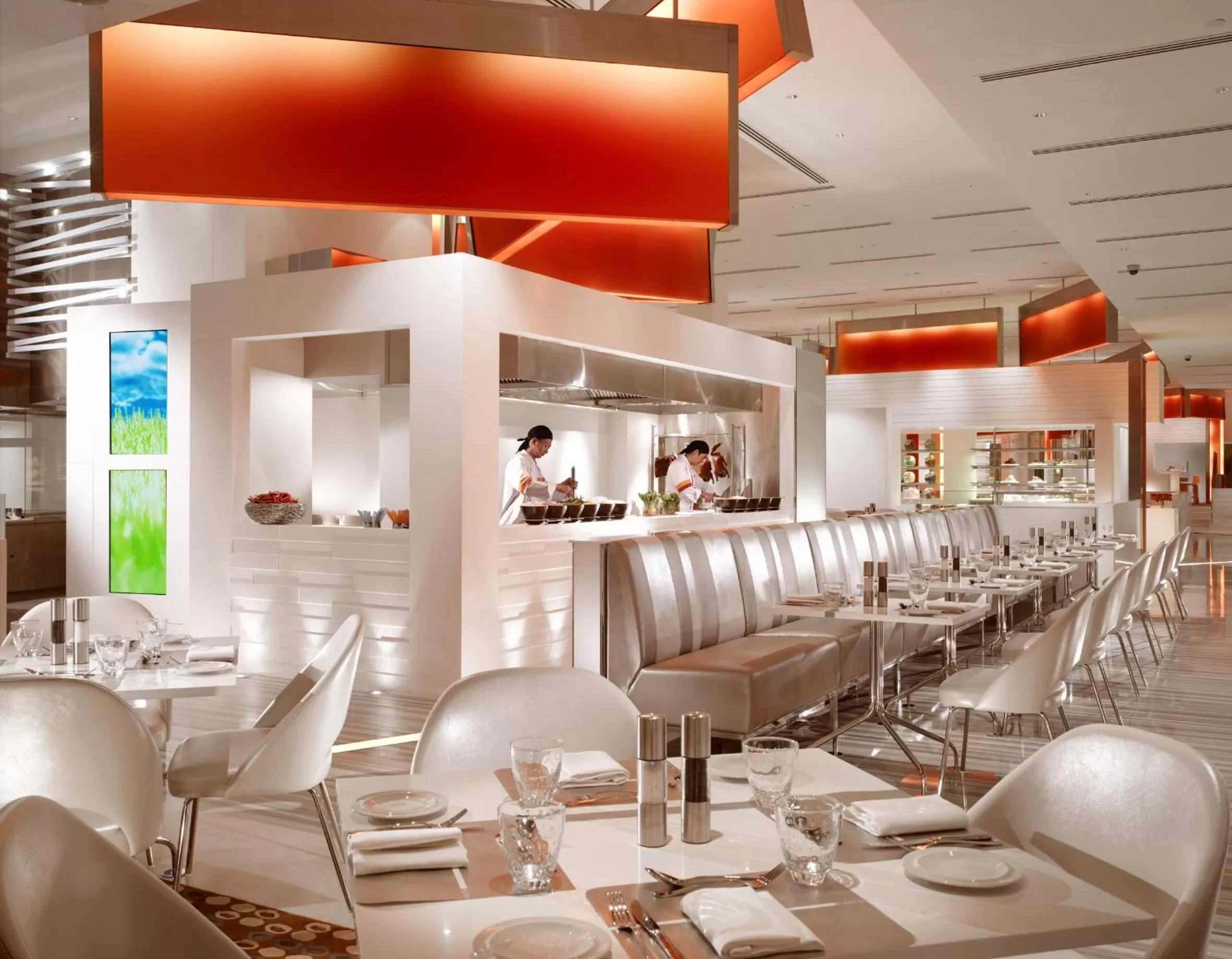 Restaurant/places to eat in Shangri-La Singapore