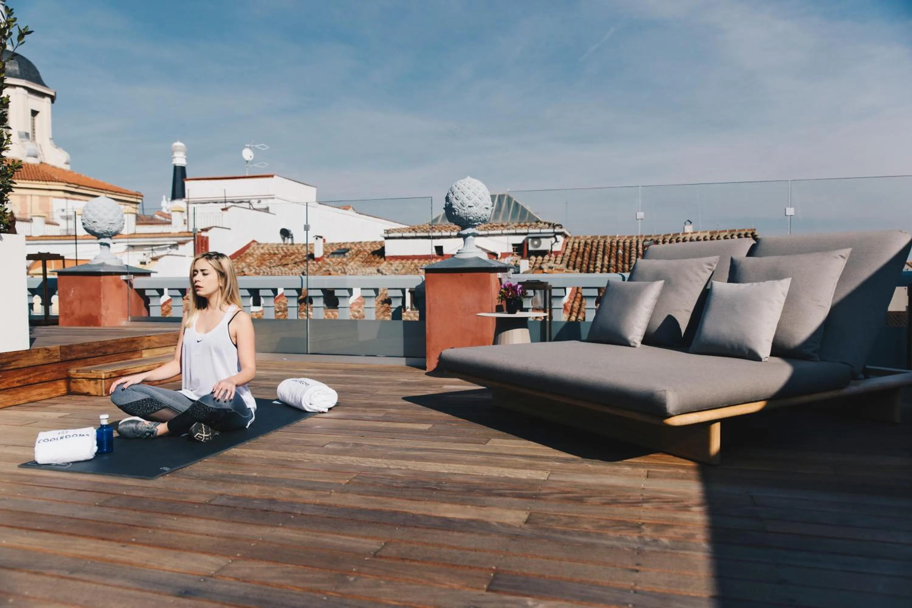 People in CoolRooms Palacio de Atocha