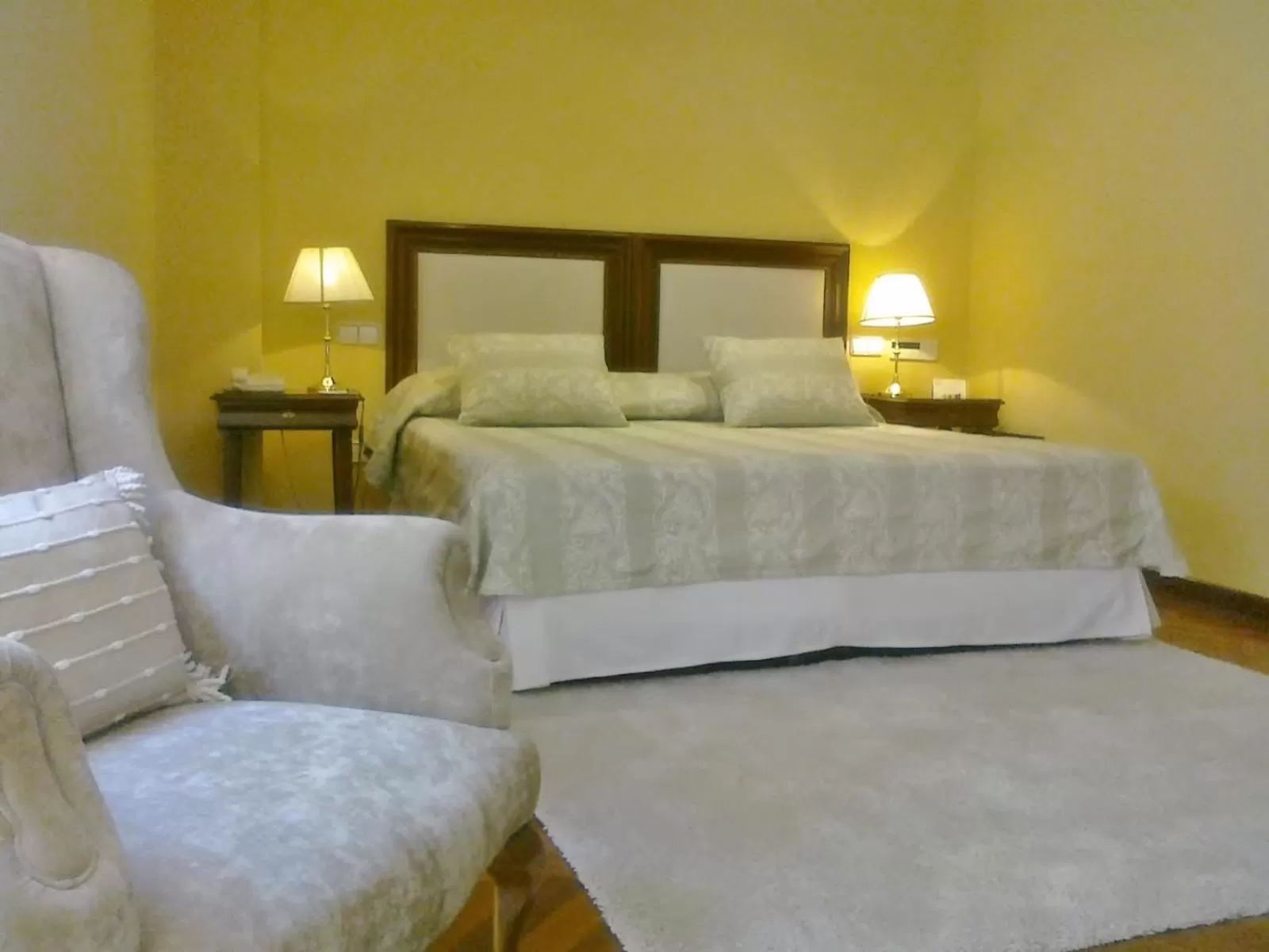 Photo of the whole room, Bed in Don Pio