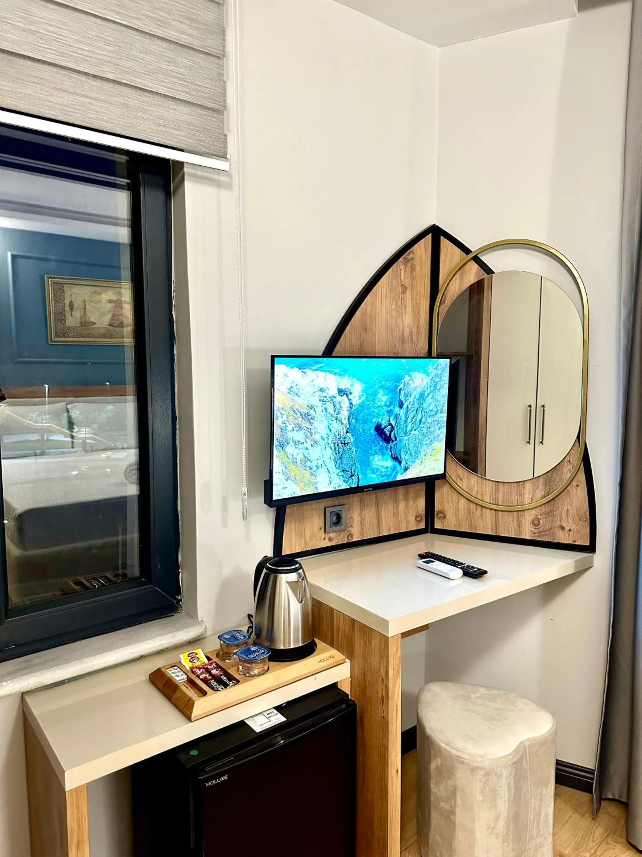 TV and multimedia in Newalla Hotel Old City