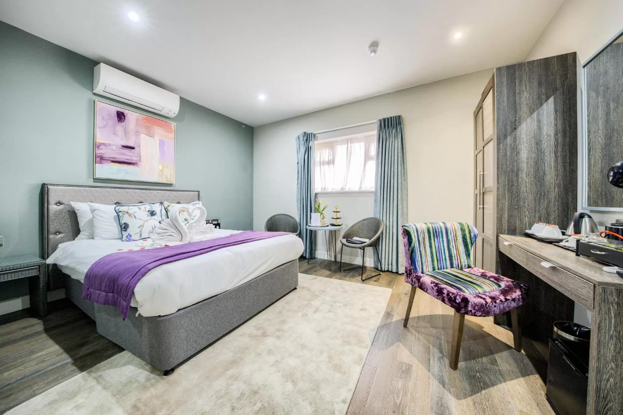 Photo of the whole room, Bed in Villare Leicester City Centre hotel