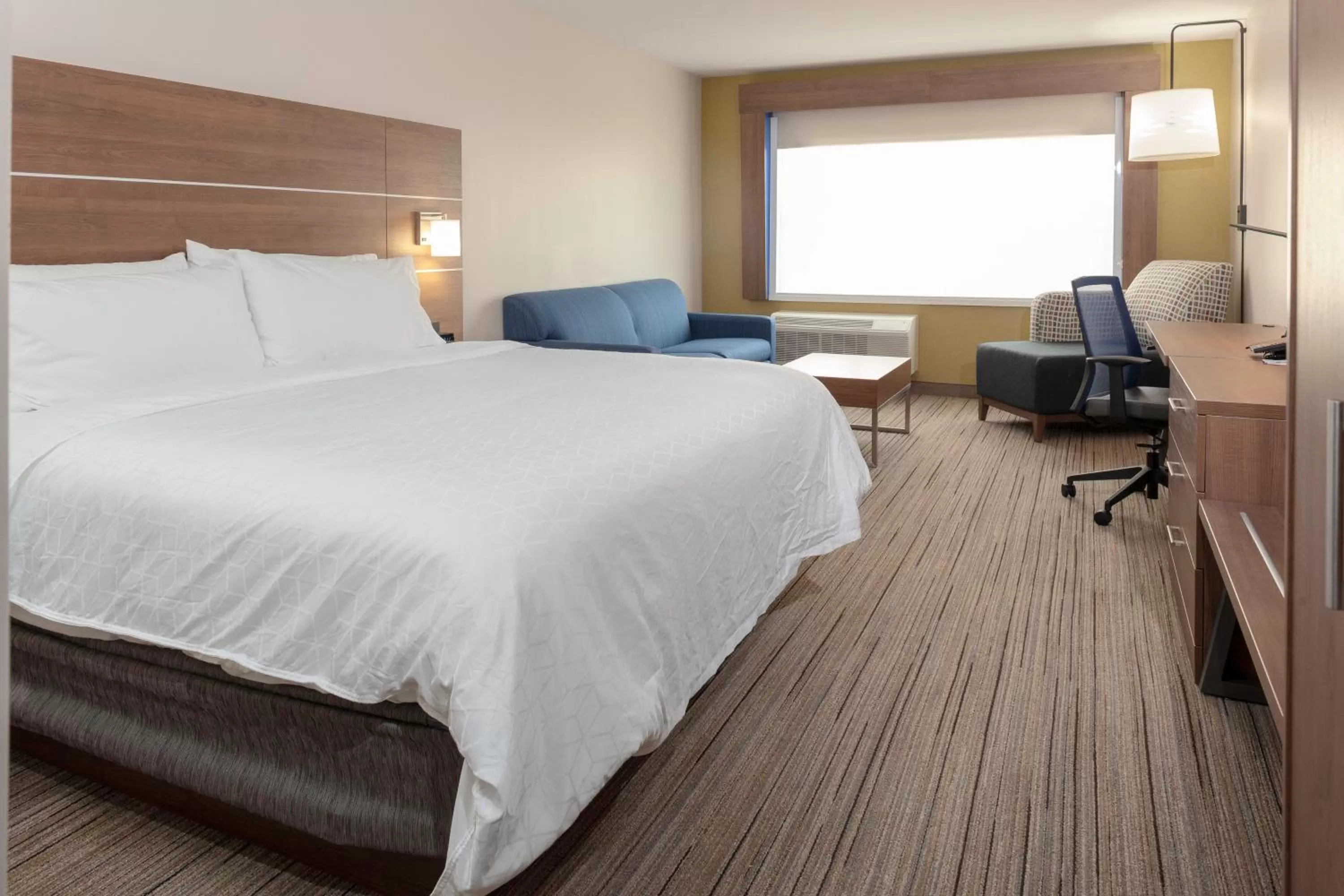 Photo of the whole room, Bed in Holiday Inn Express & Suites - Gilbert - East Mesa by IHG