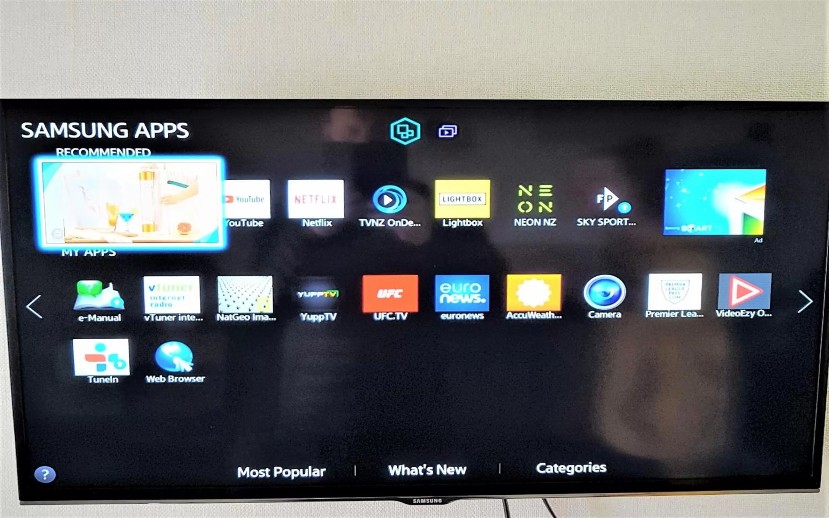 TV and multimedia in Aztec Motel