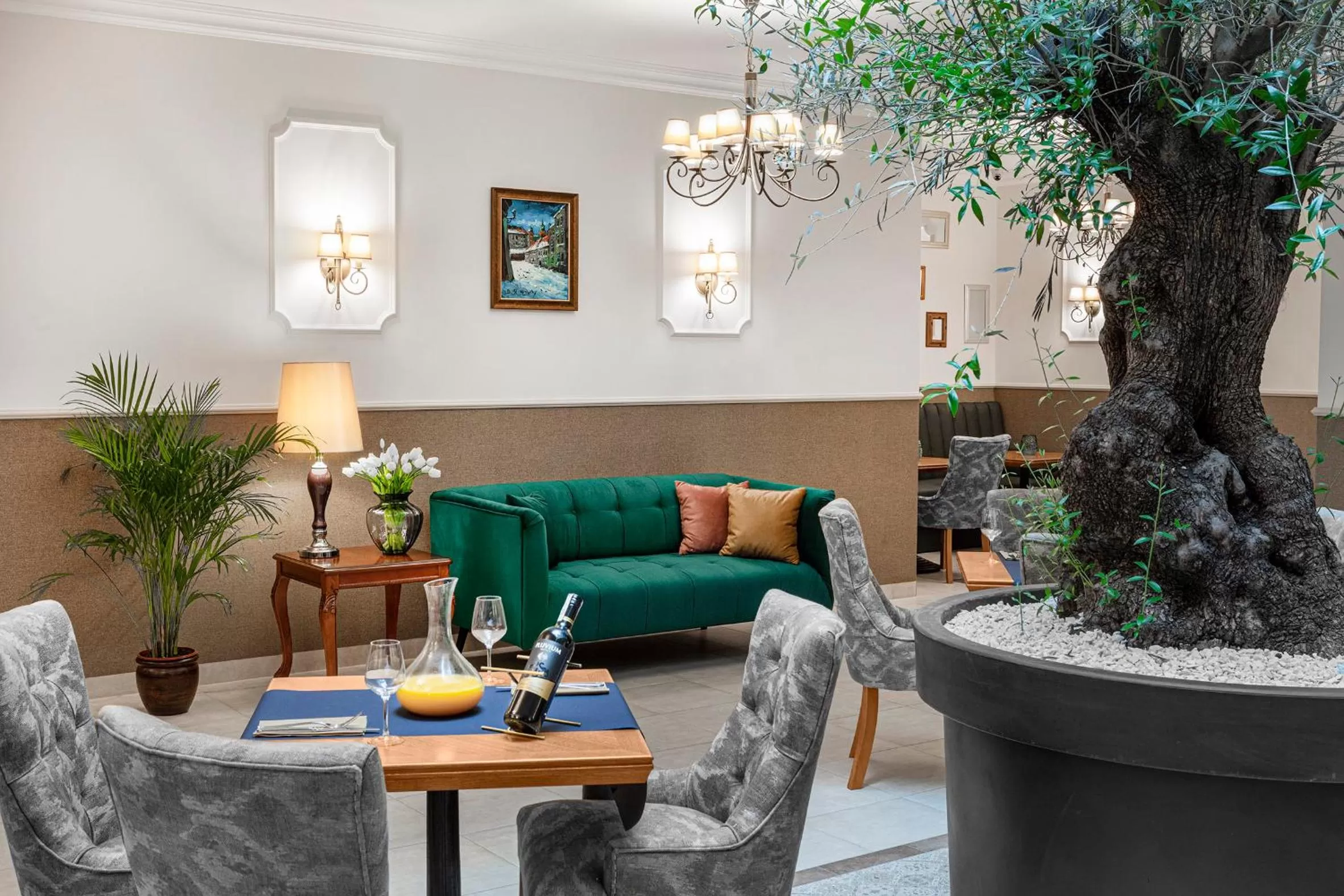 Restaurant/places to eat in Ventus Rosa Boutique Aparthotel