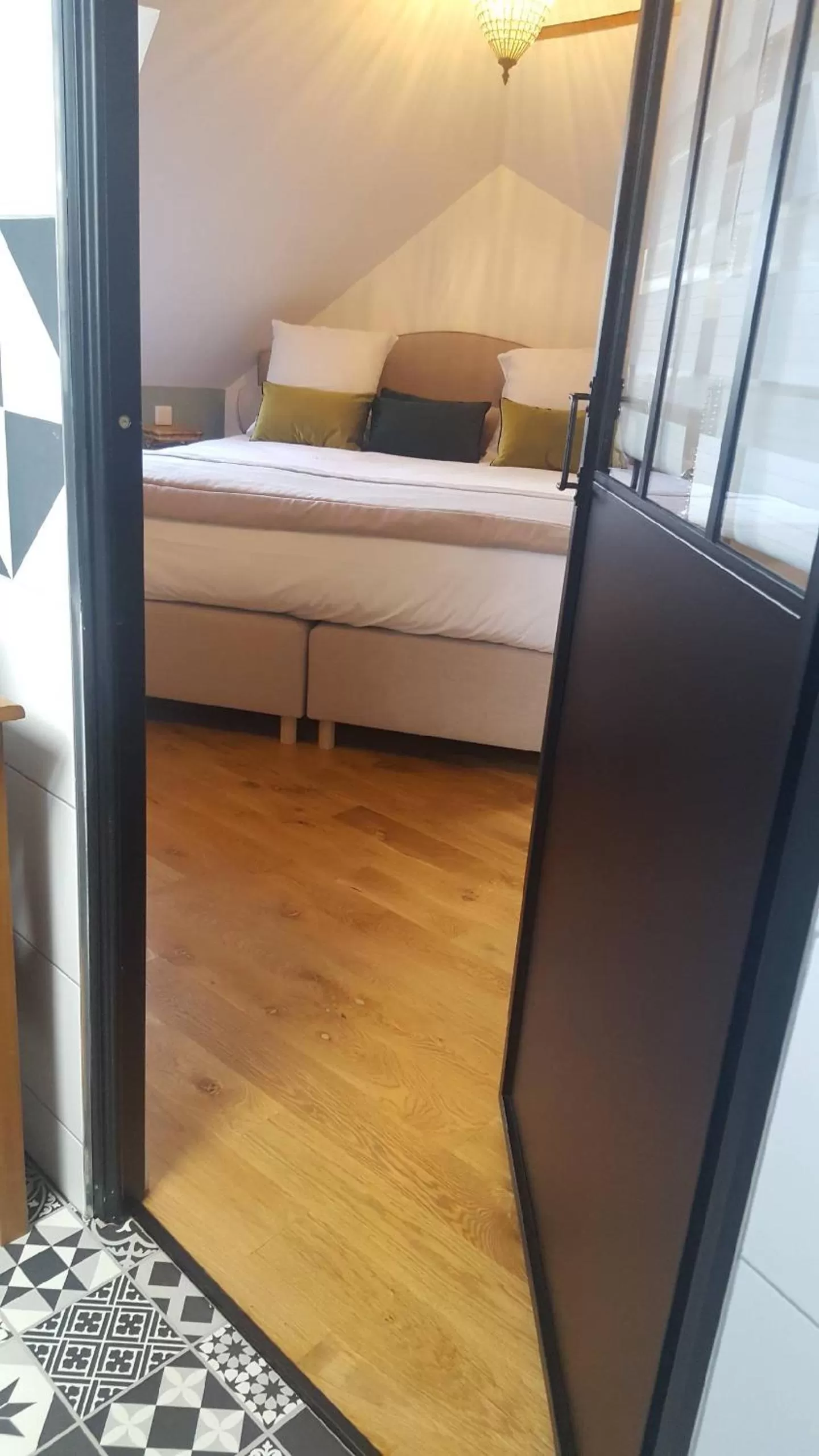 Bed in Au Jeu de Paume