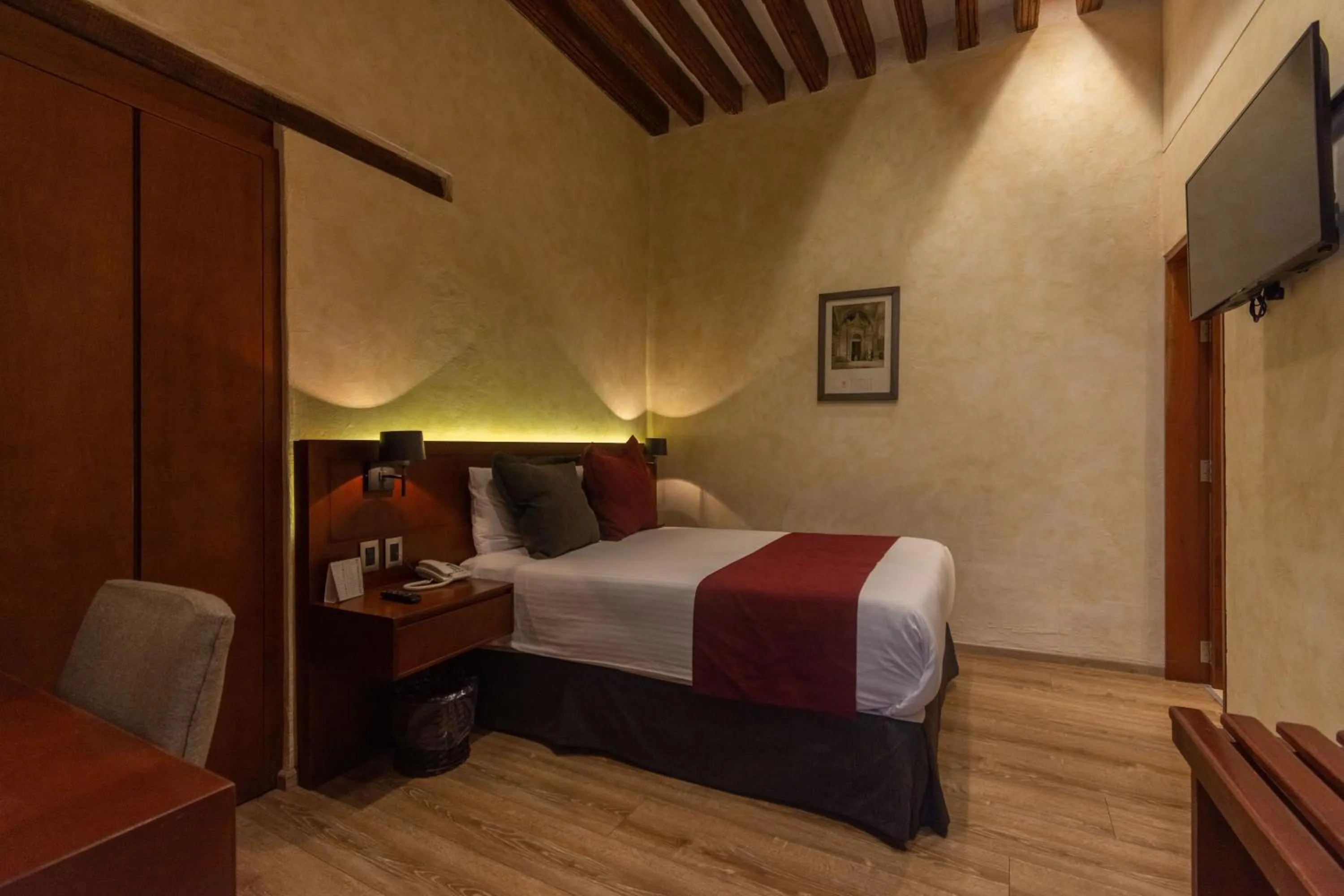 TV and multimedia, Bed in Hotel Madero