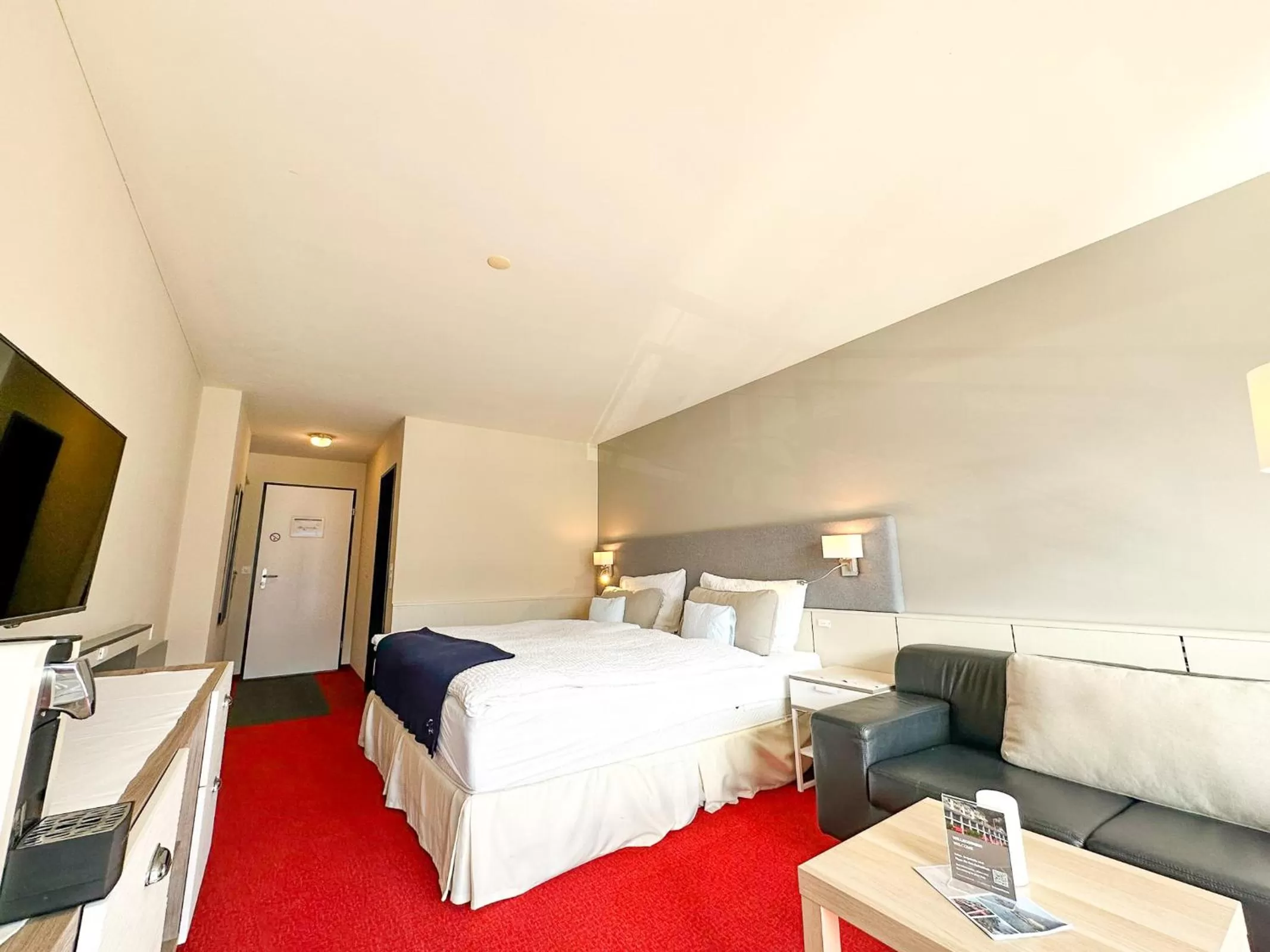 Bedroom, Bed in Seehotel Riviera at Lake Lucerne