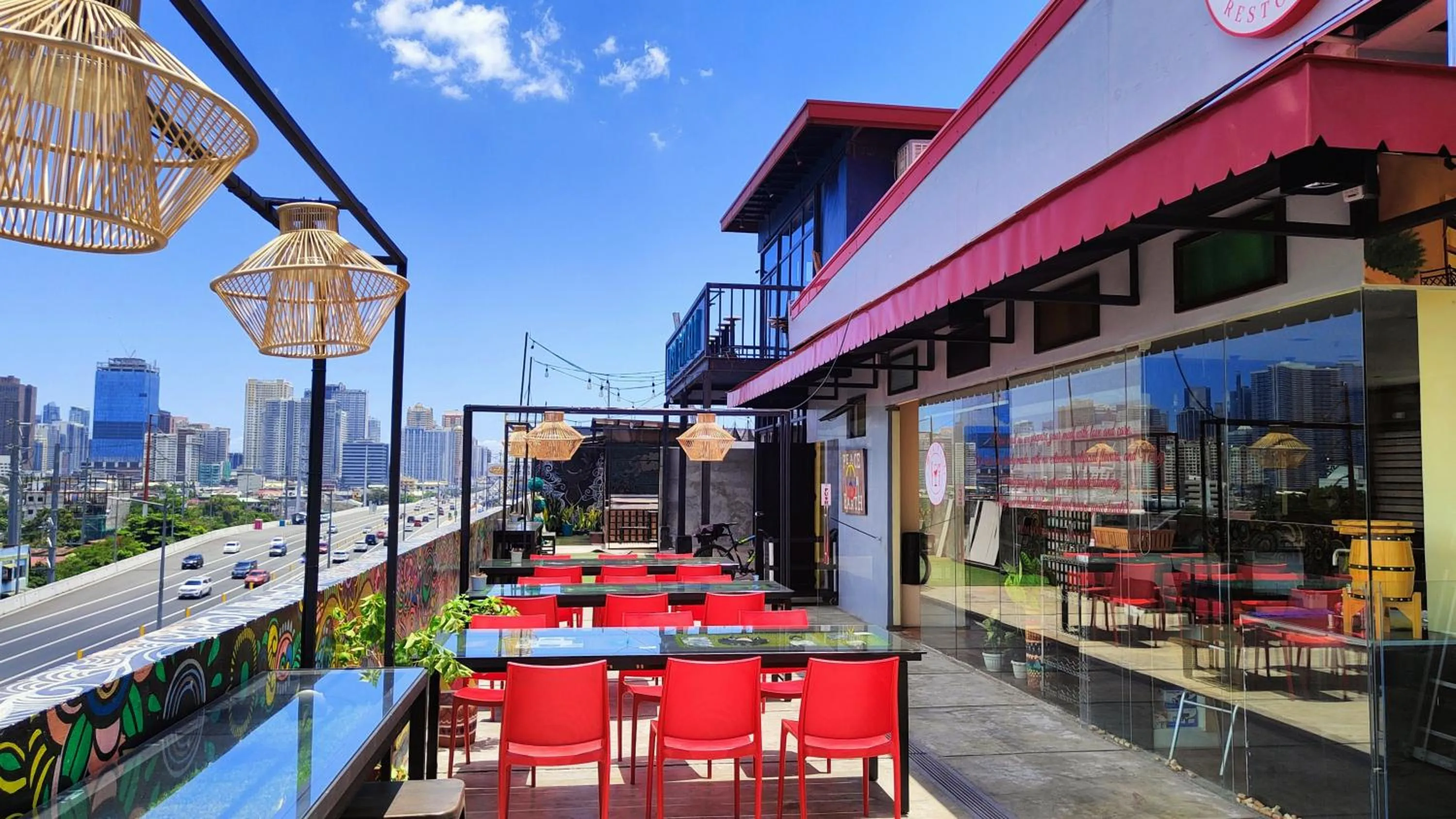 Restaurant/places to eat in Heroes Hotel