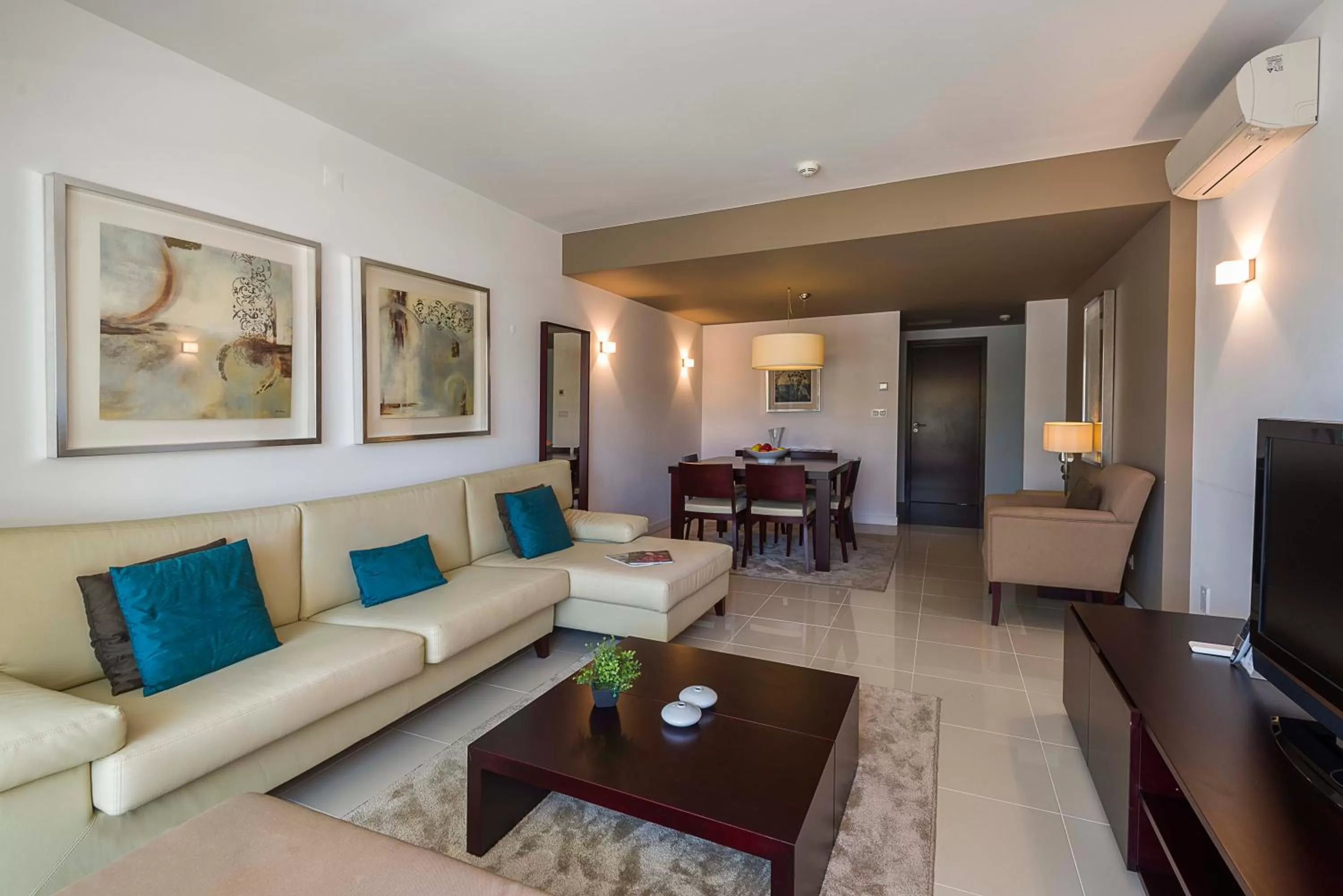 Living room in Belmar Spa & Beach Resort