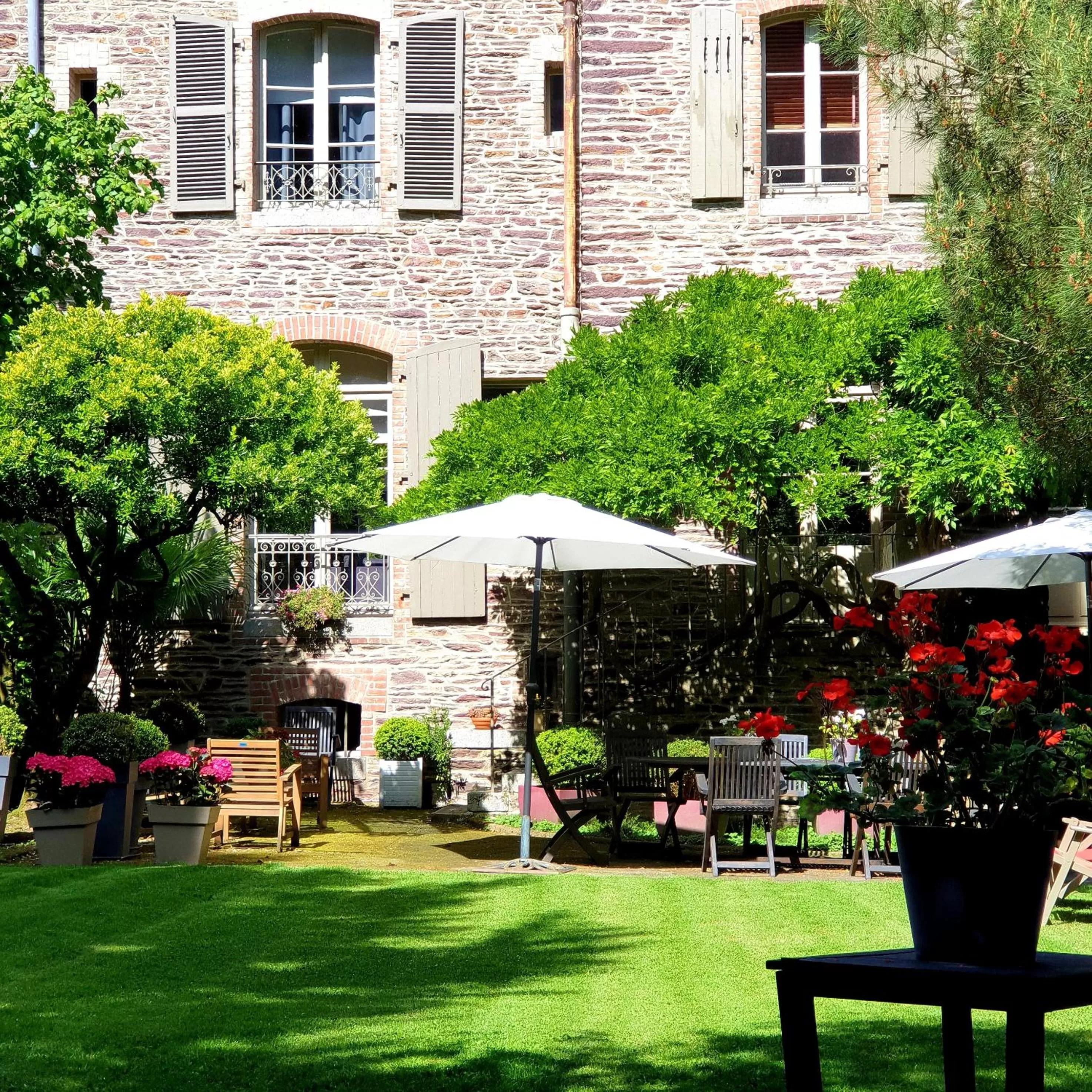 Patio in Castel Jolly