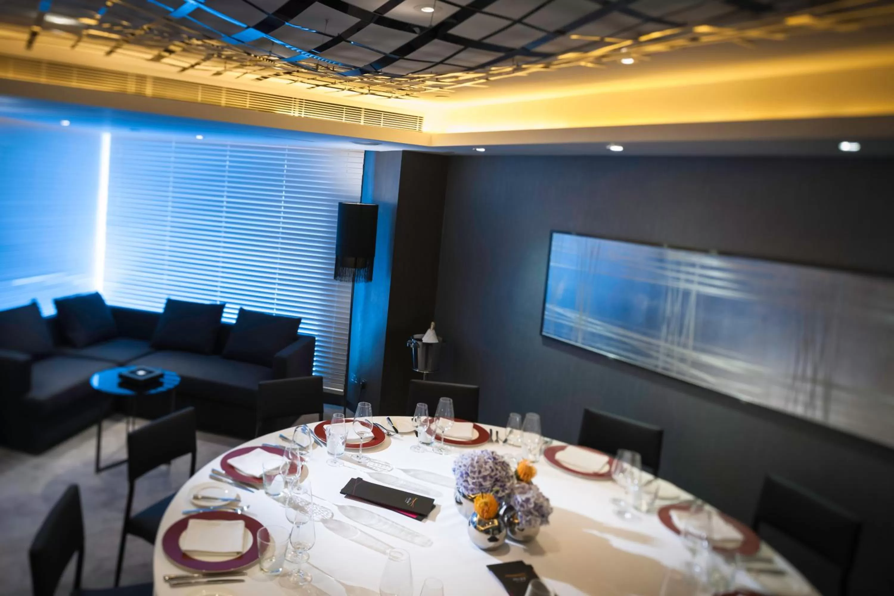 Restaurant/places to eat in Gateway Hotel, Marco Polo