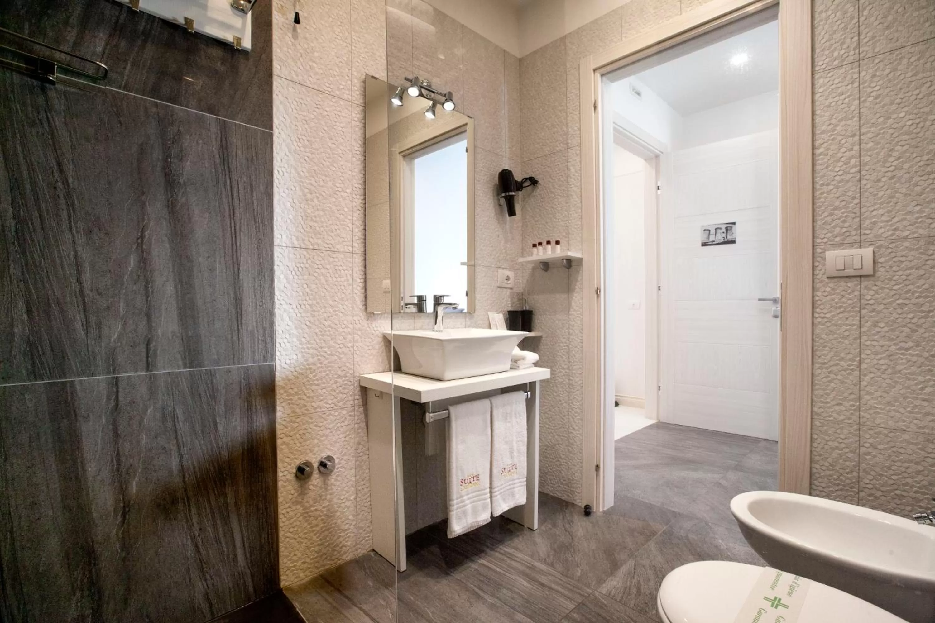 Bathroom in Suite dei Catalani