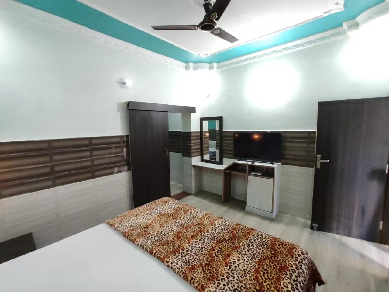 Bedroom, Bed in Hotel Vijay