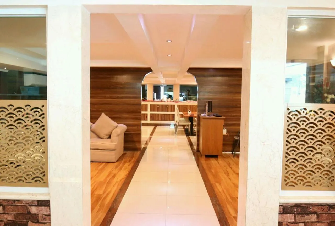 Communal lounge/ TV room in Grand Kasira