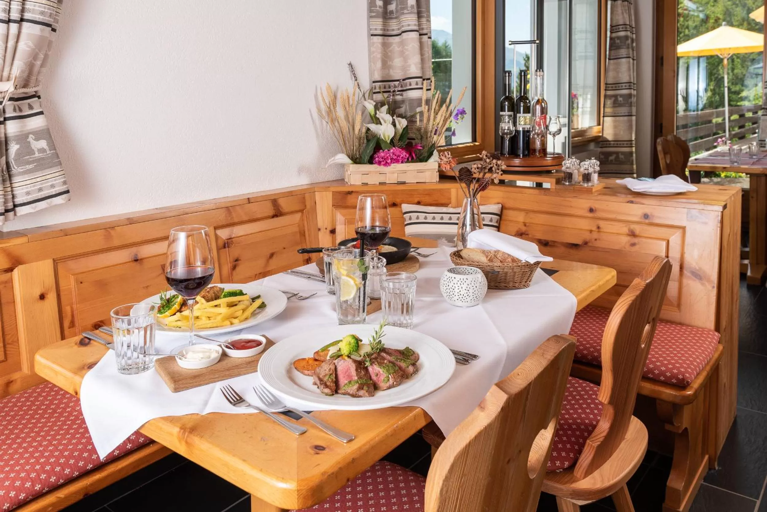 Dinner in Sternwarte by Randolins