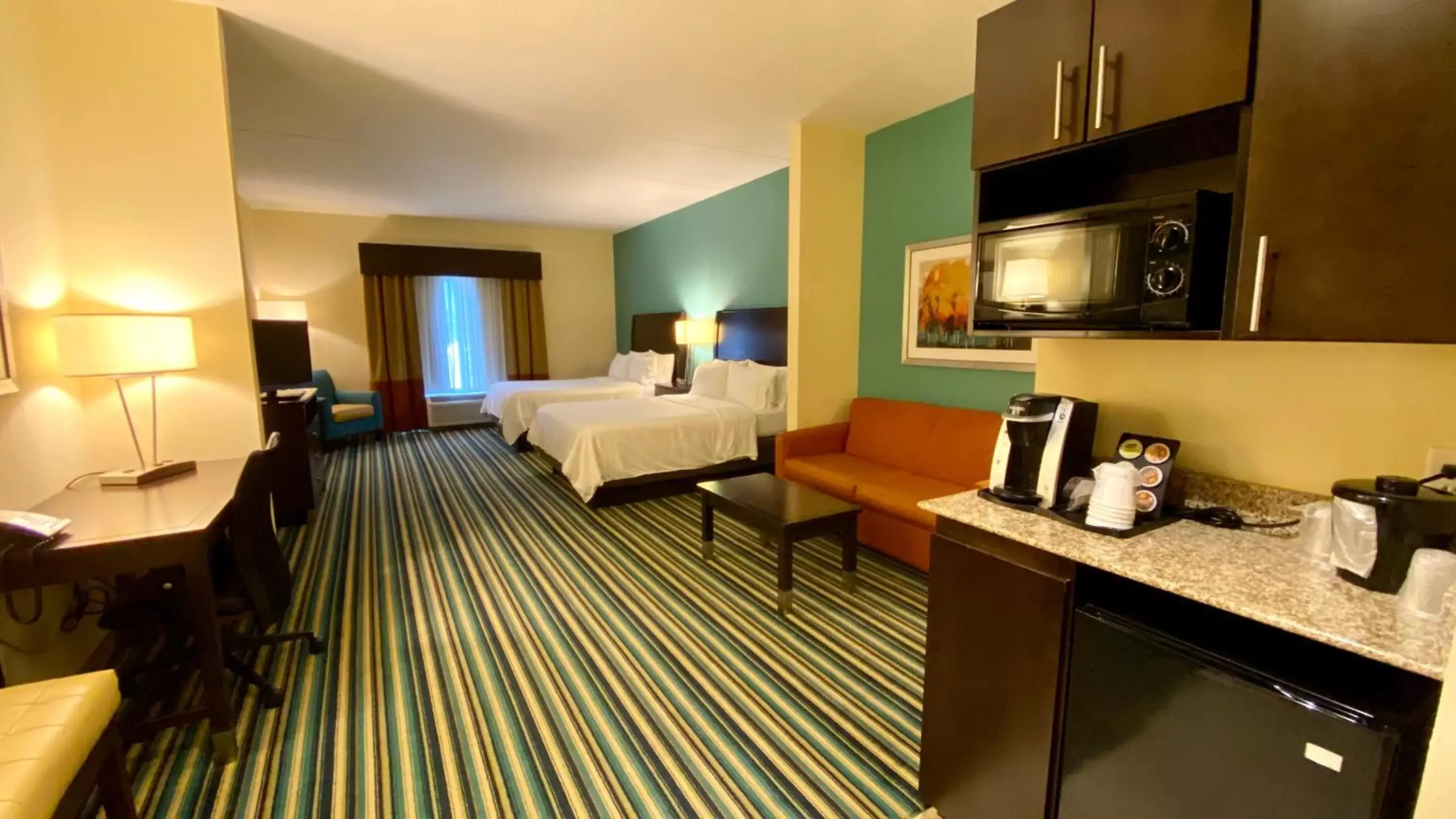 Queen Suite with Two Queen Beds - Hearing Accessible/Non-Smoking in Holiday Inn Express Hotel & Suites Orlando East-UCF Area, an IHG Hotel Queen Suite with Two Queen Beds - Hearing Accessible/Non-Smoking in Holiday Inn Express Hotel & Suites Orlando East-UCF Area, an IHG Hotel