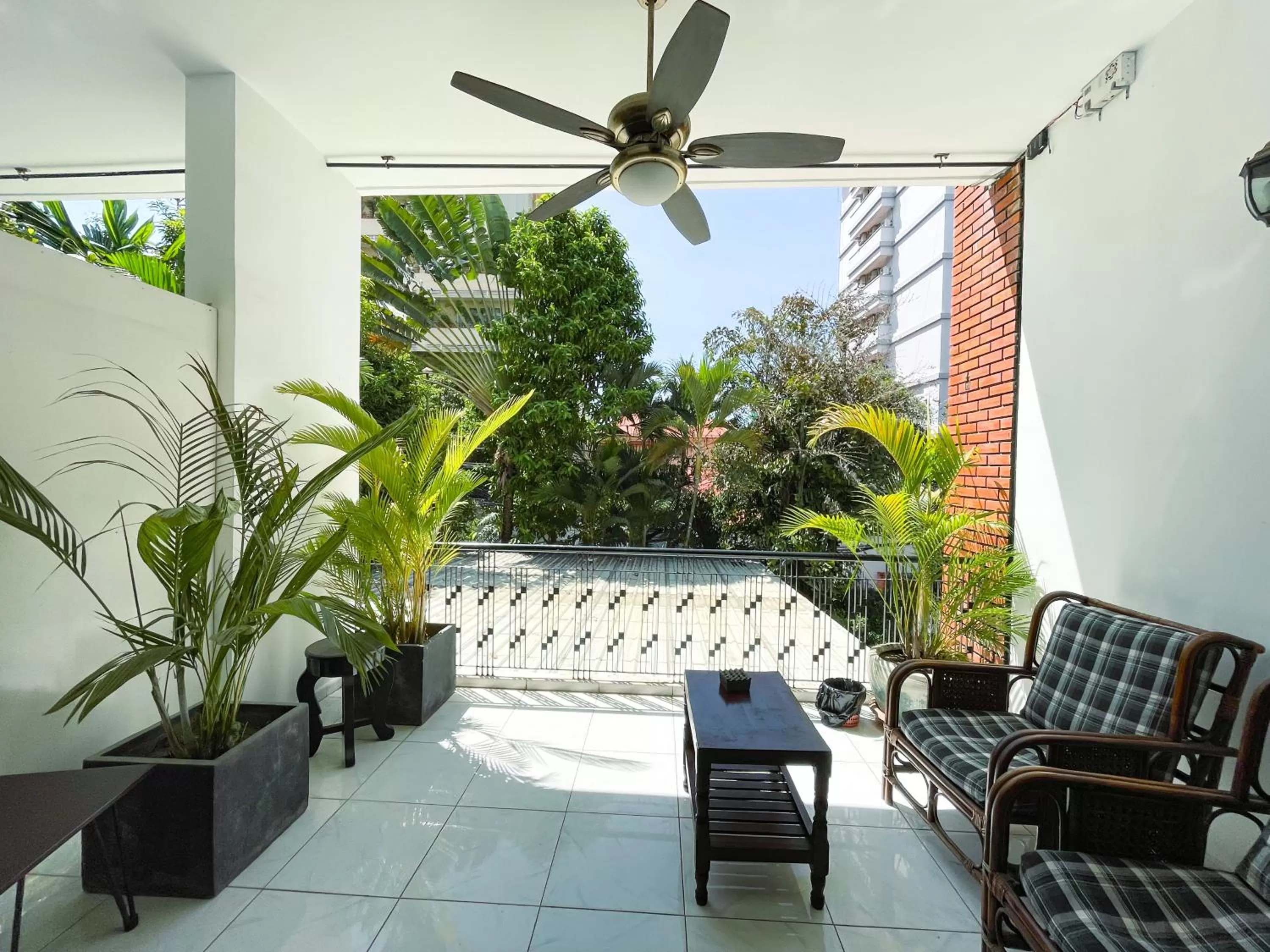 Balcony/Terrace in Birdcage Boutique